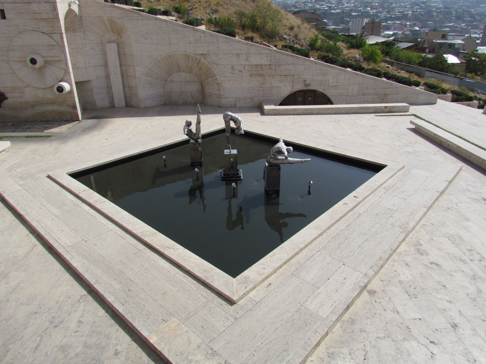 Yerevan - Cascade complex
