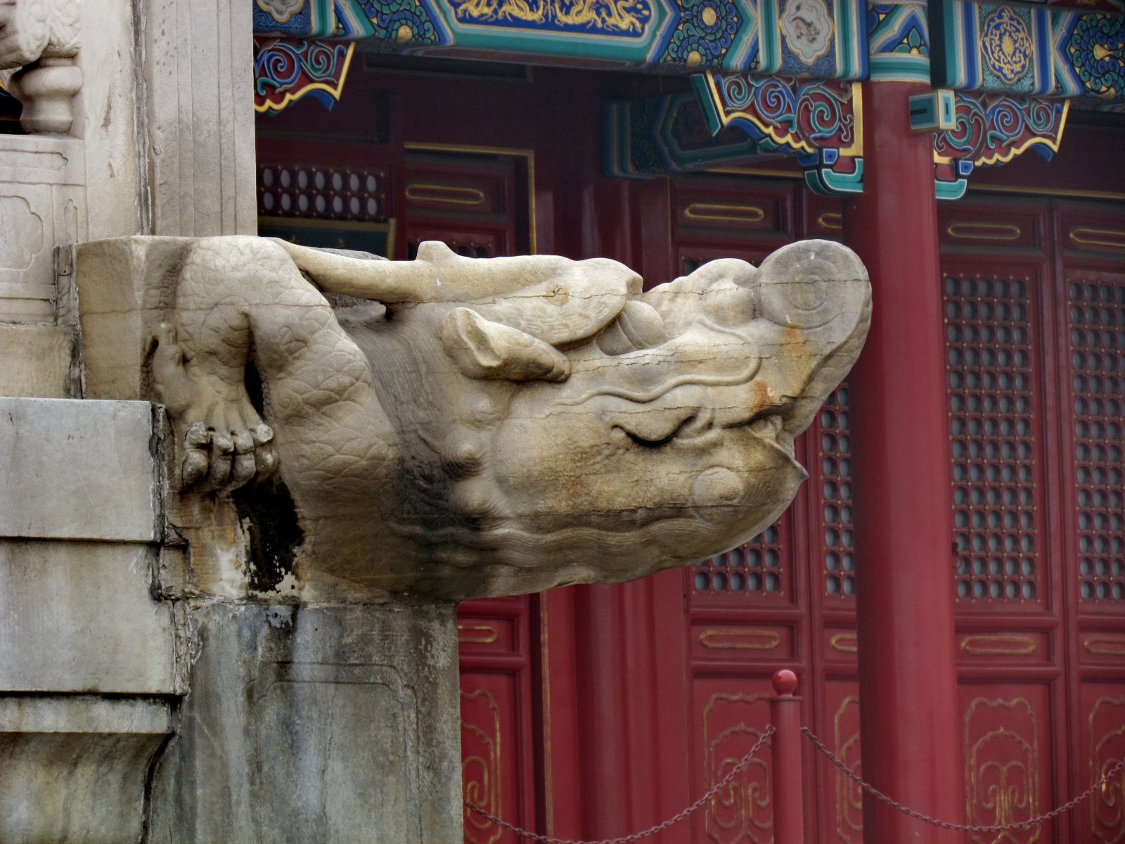 Beijing - Forbidden City - Dragon head statue