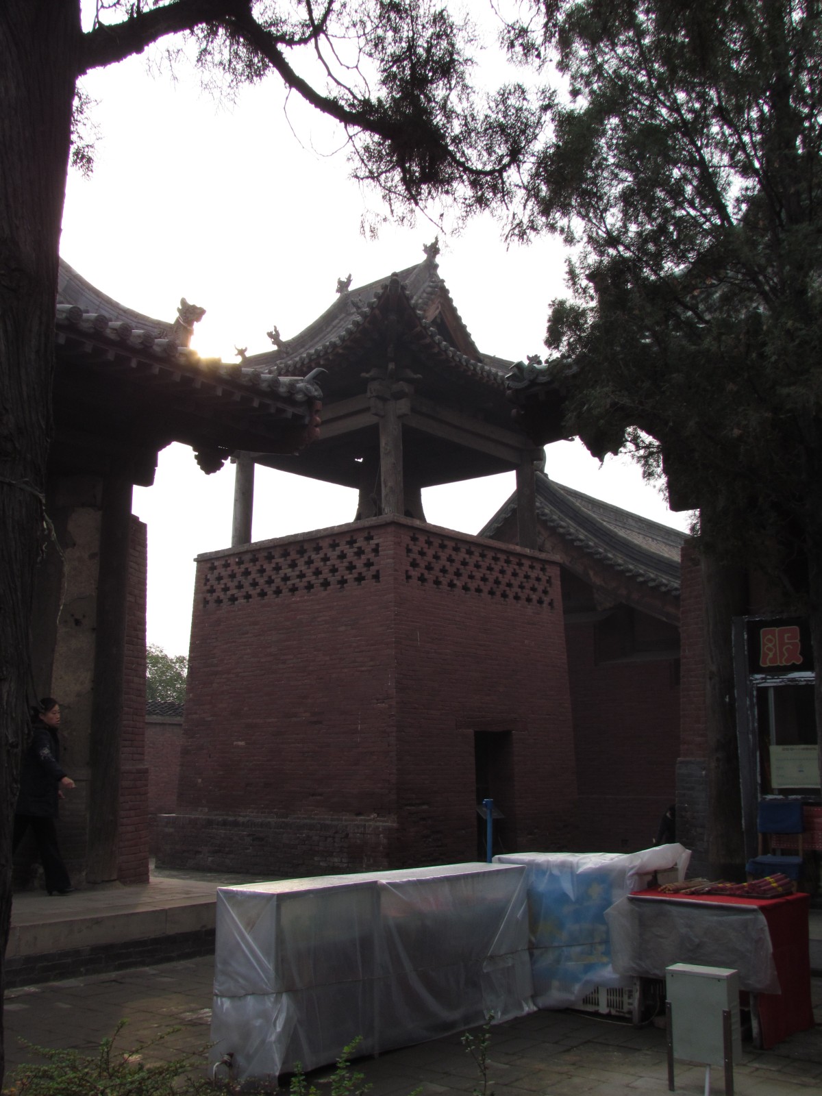 Near Pingyao - Shuanglin Buddhist temple - Bell tower