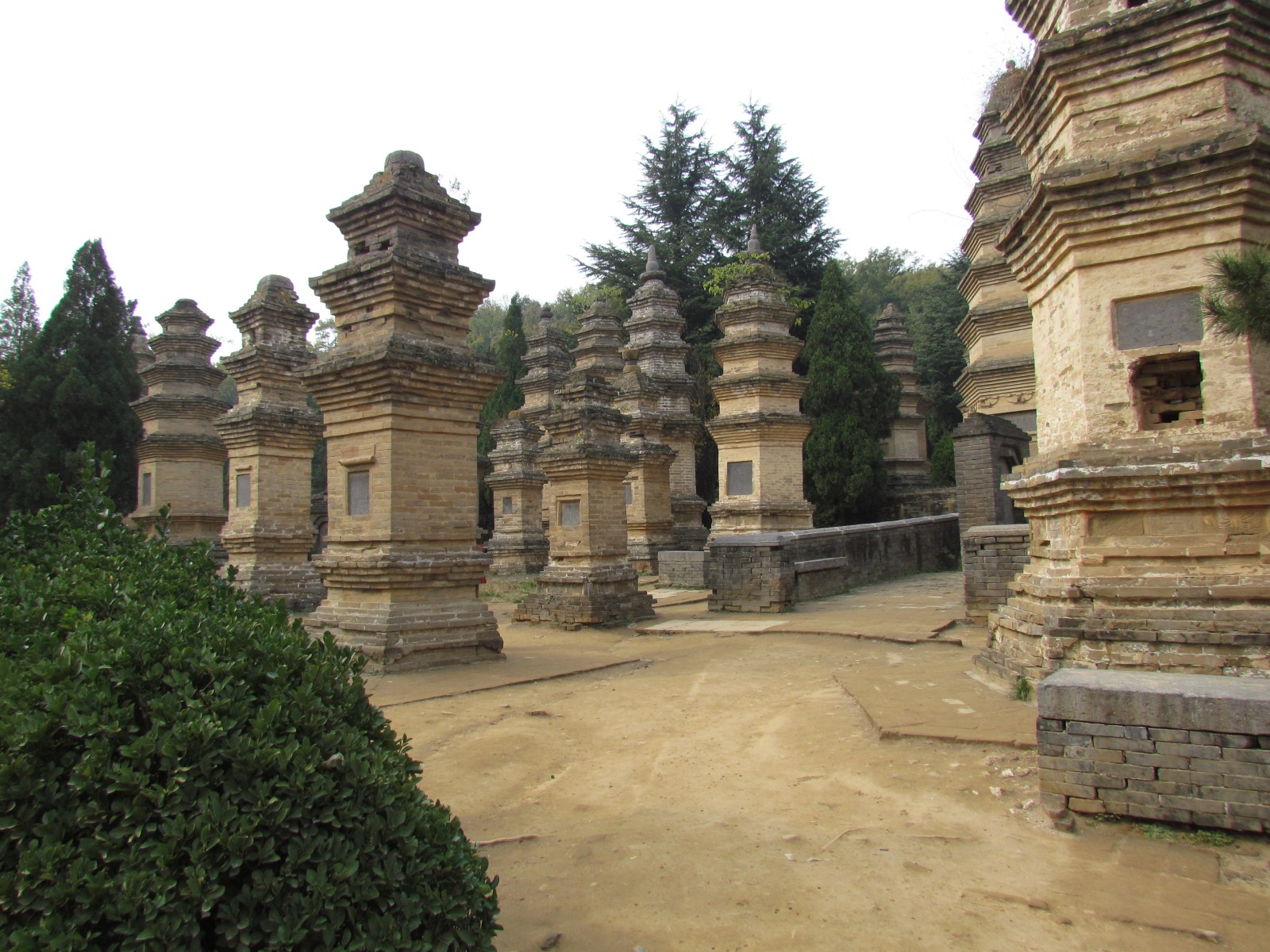 Dengfeng - Shaolin temple - Graveyard