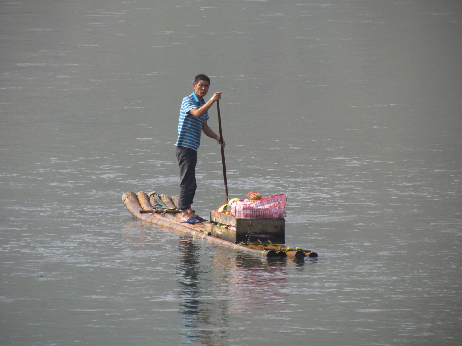 Near Guilin - Lijiang river - Fruit dealer