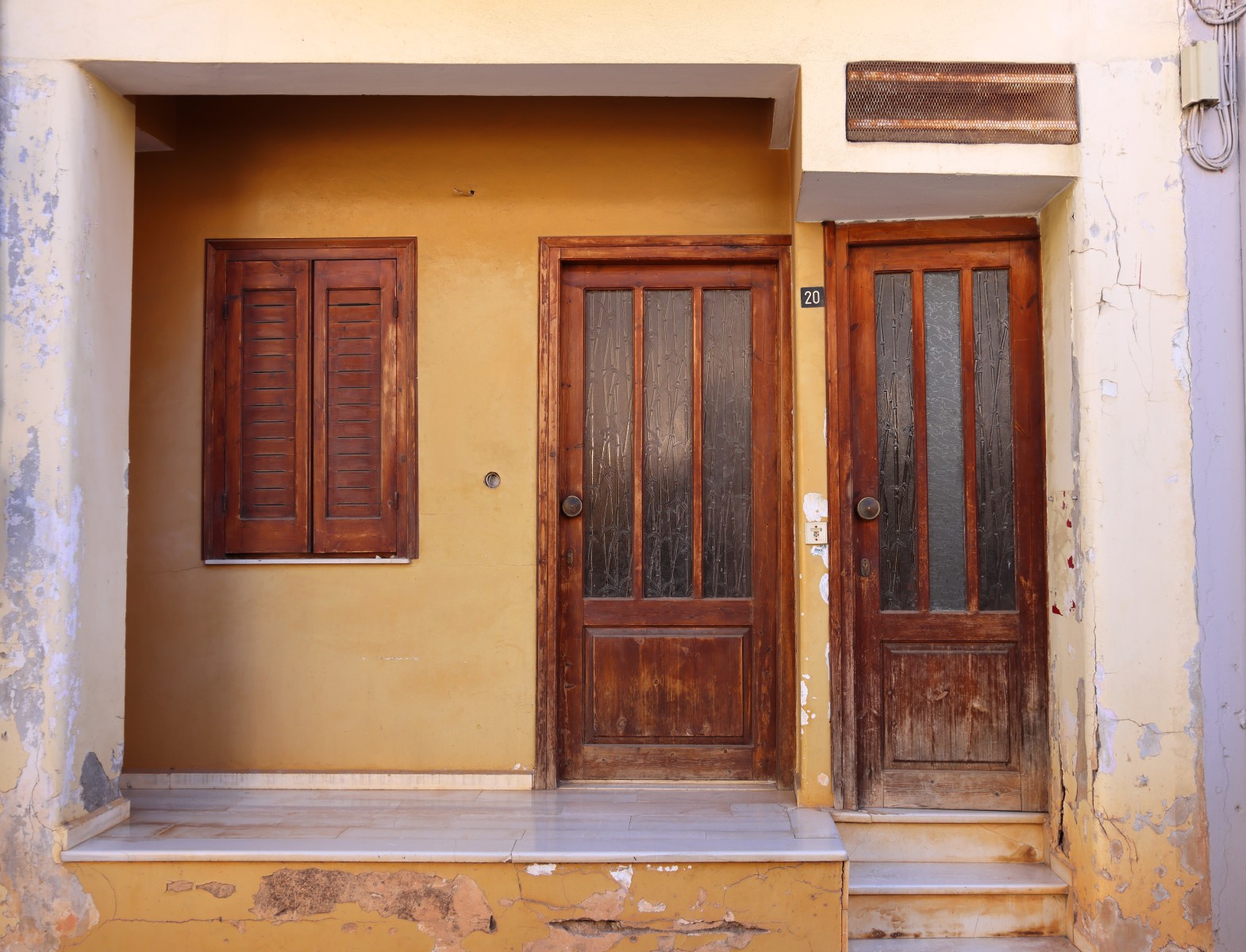 Malia - Windows and doors