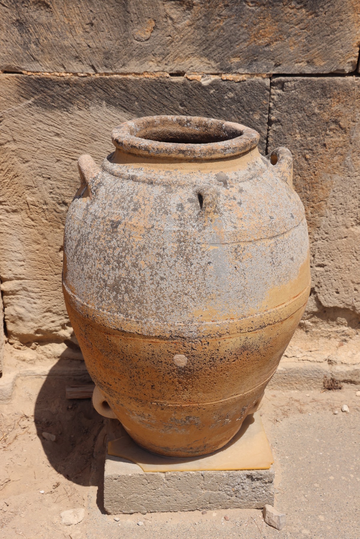 Phaistos - Urn