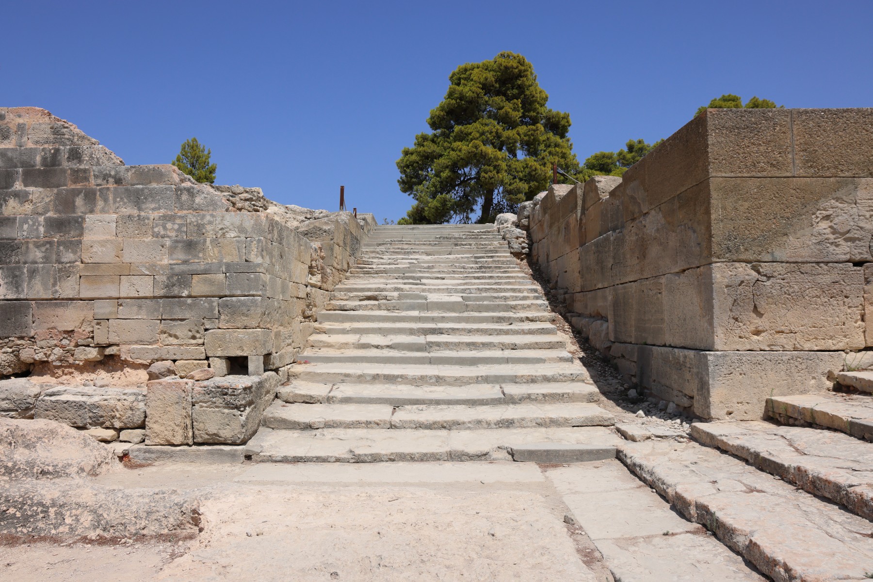 Phaistos - Stairs