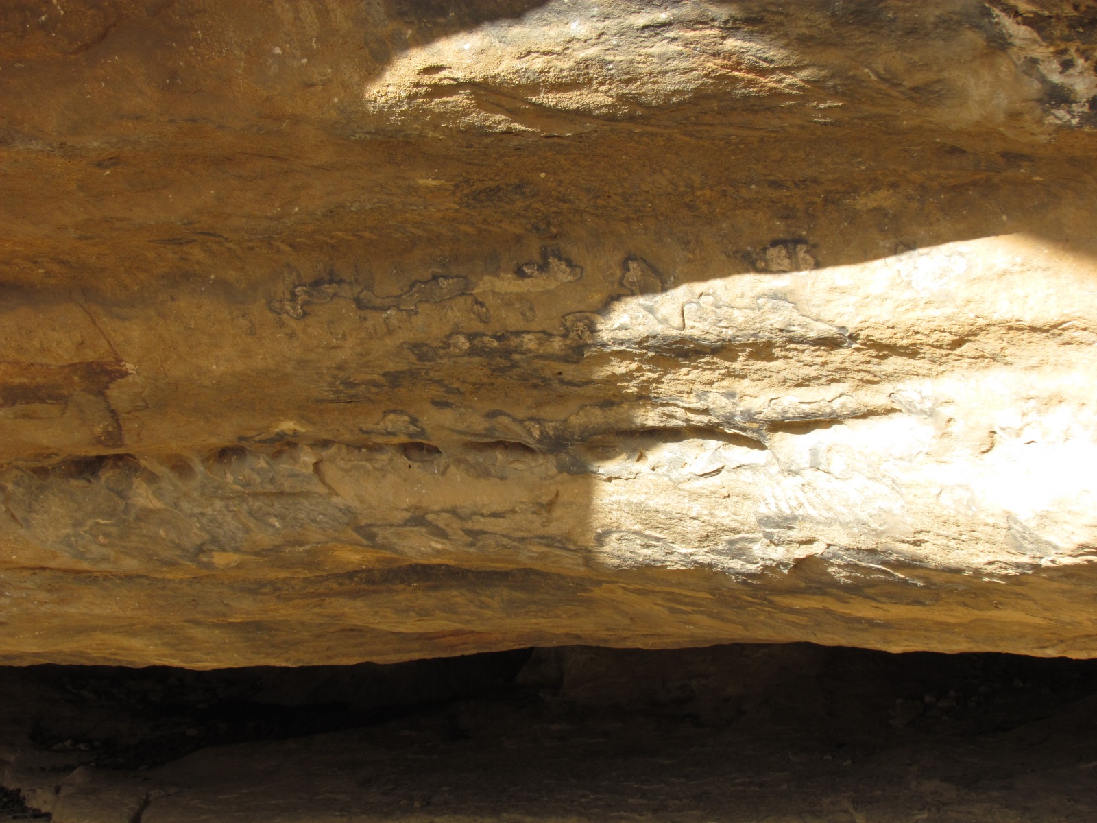 Legoda cave