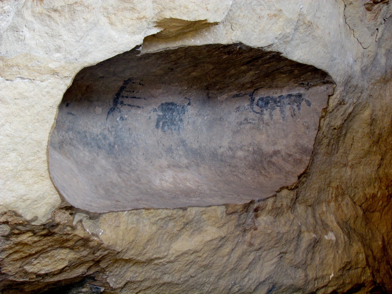 Legoda cave rock arts