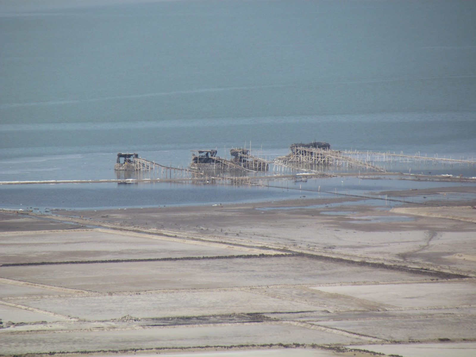 Afrera lake - Salt evaporation ponds