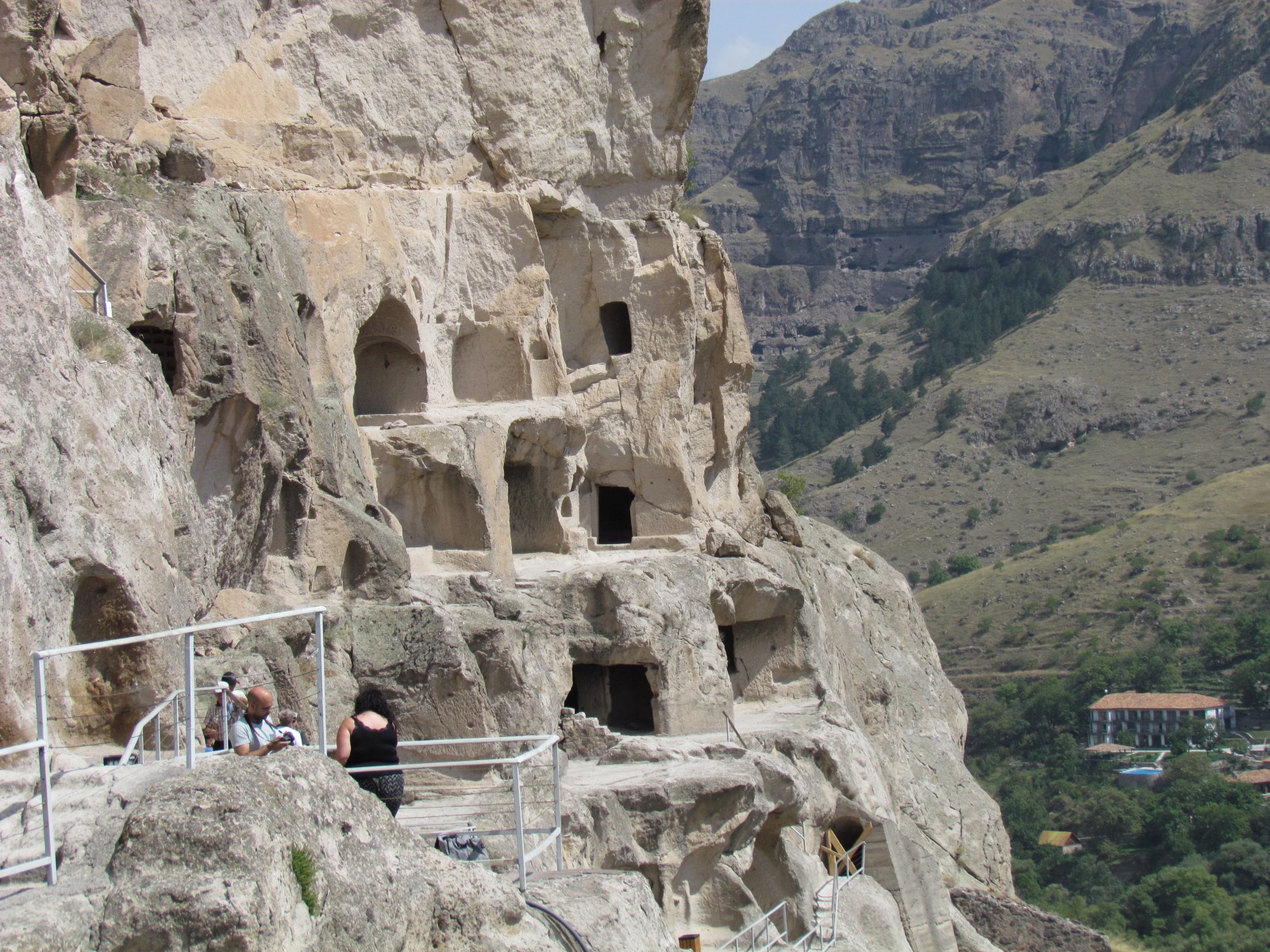 Vardzia