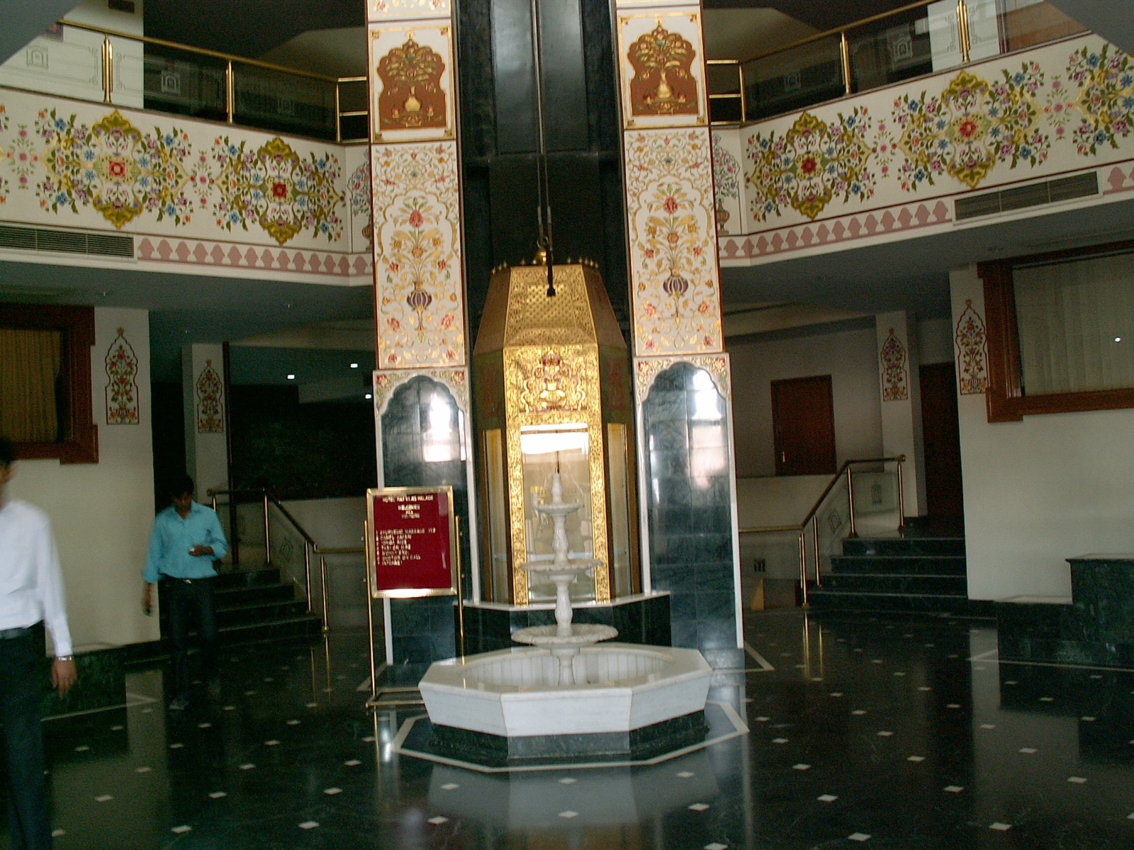 Bikaner - Hotel Raj Vilas Palace