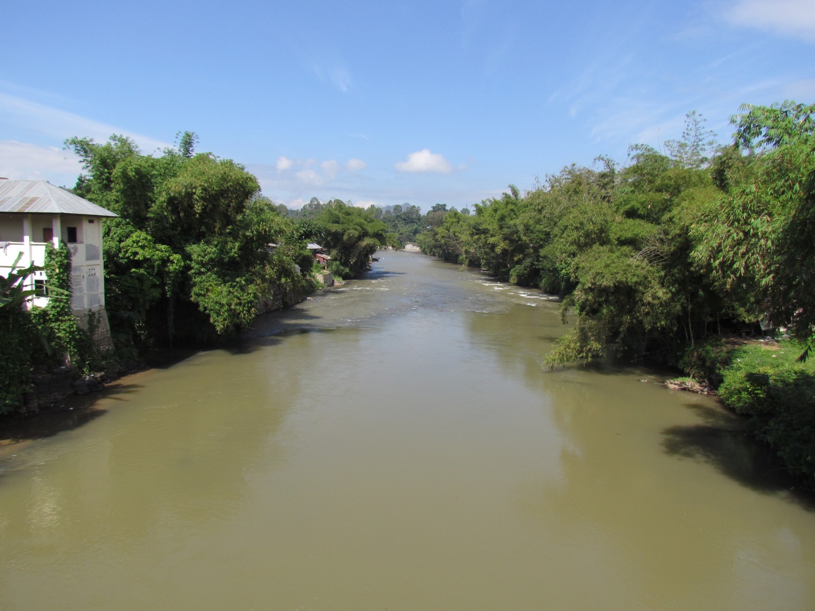 Toraja - Bolu - Market - River