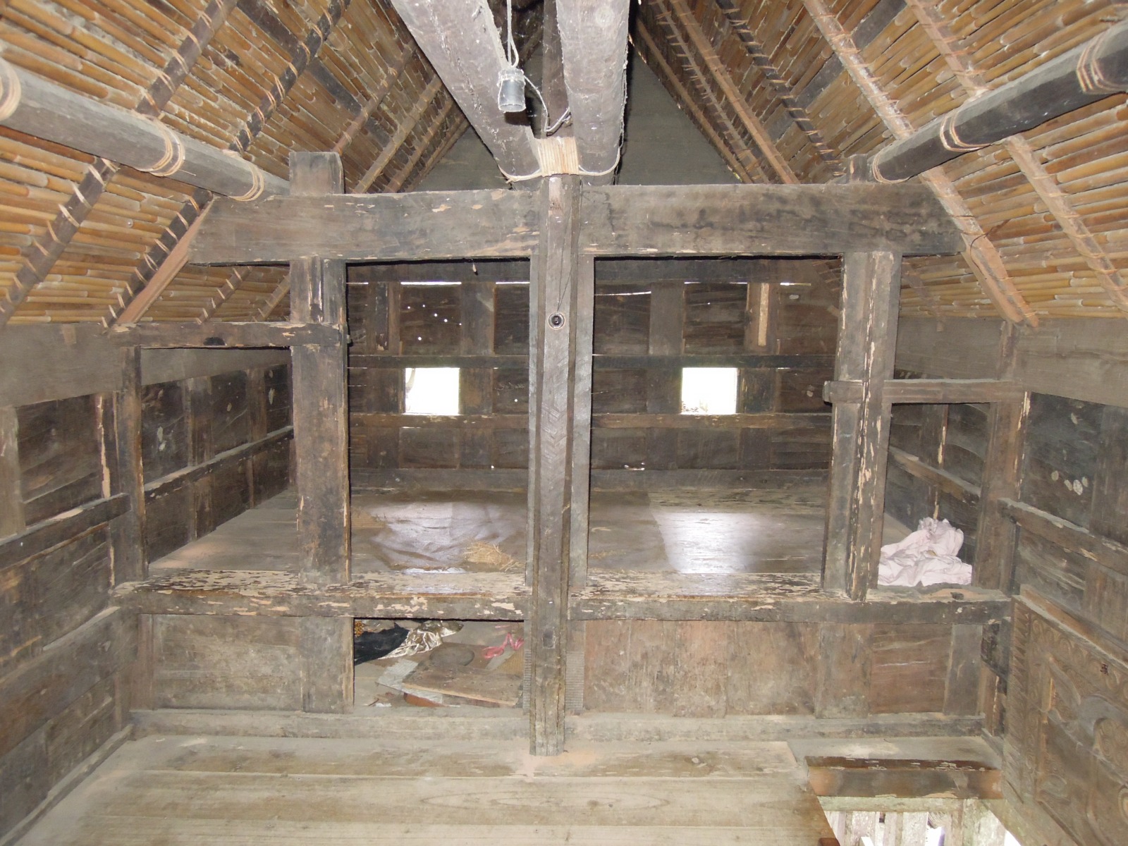 Toraja - Kete Kesu - Tongkonan from inside