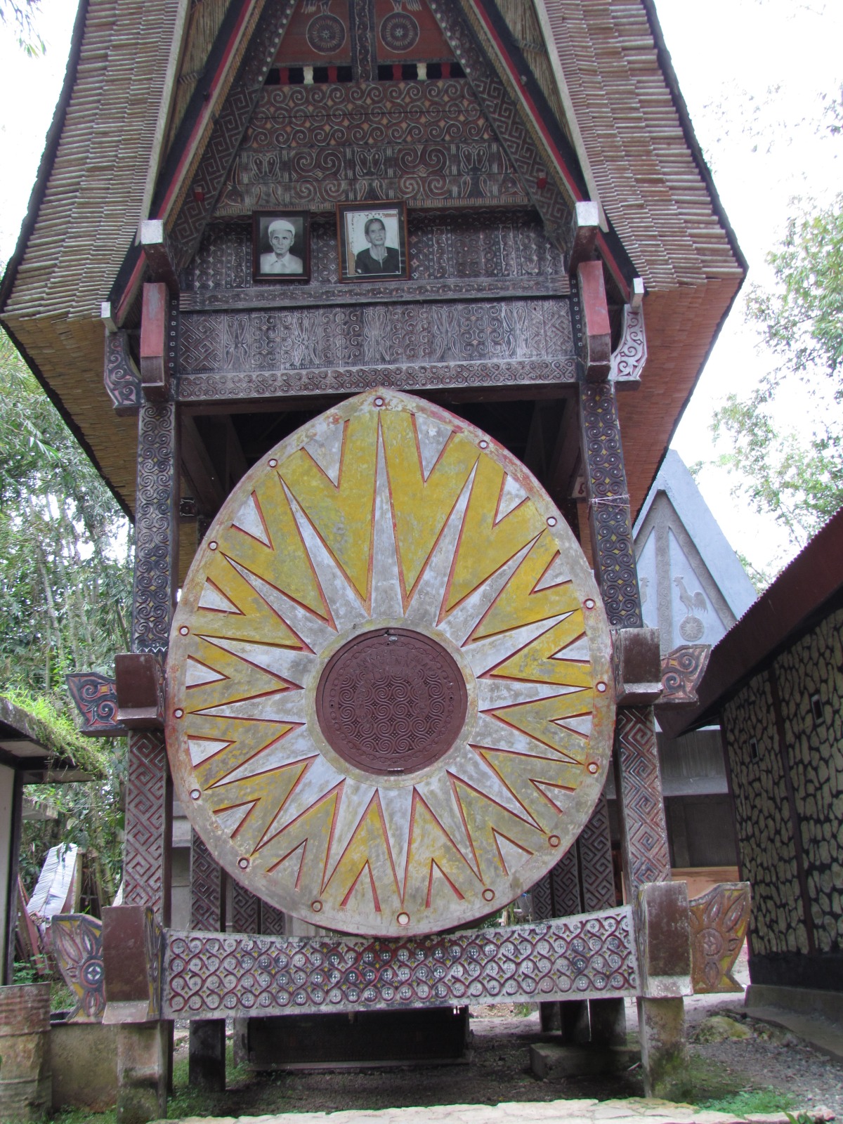 Toraja - Kete Kesu - Burial tongkonan