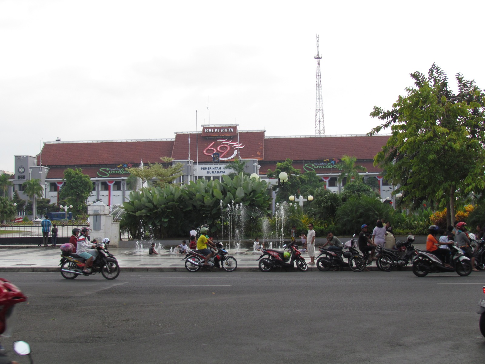 Surabaya - Balai kota (city hall)
