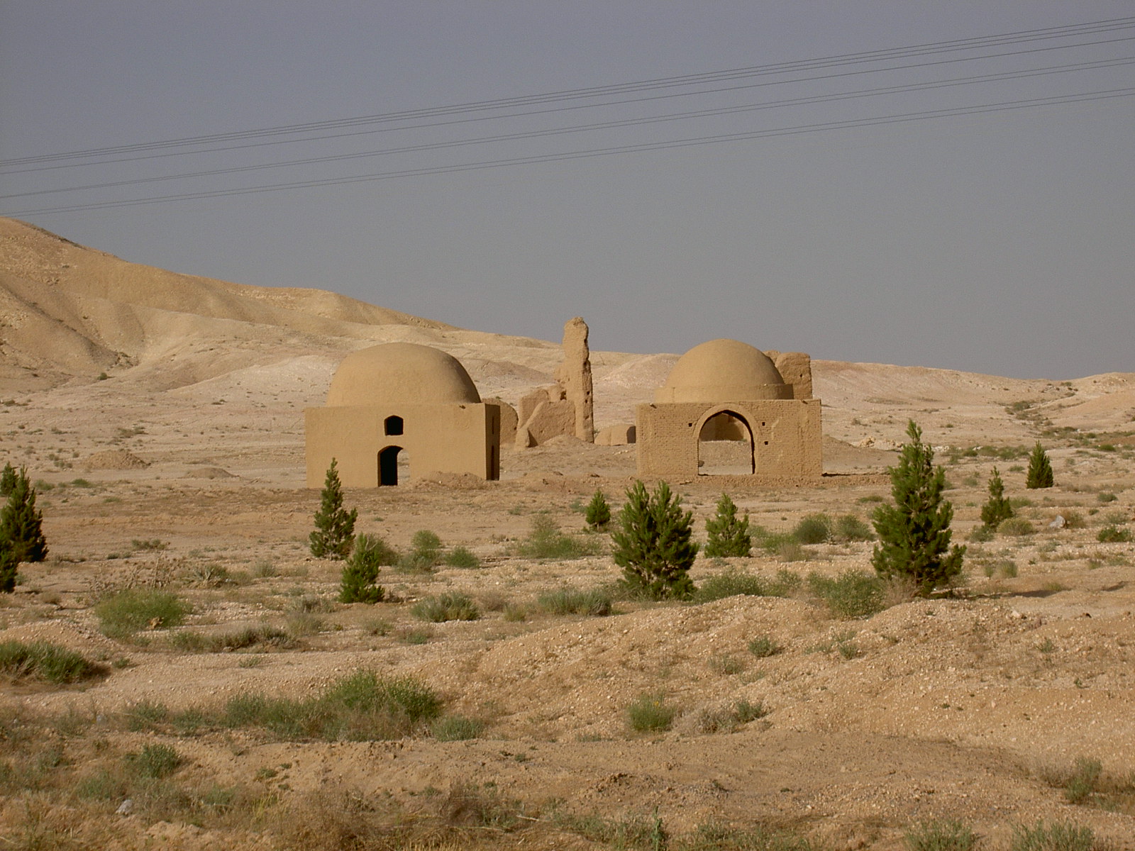 Near Abarkuh - Graves
