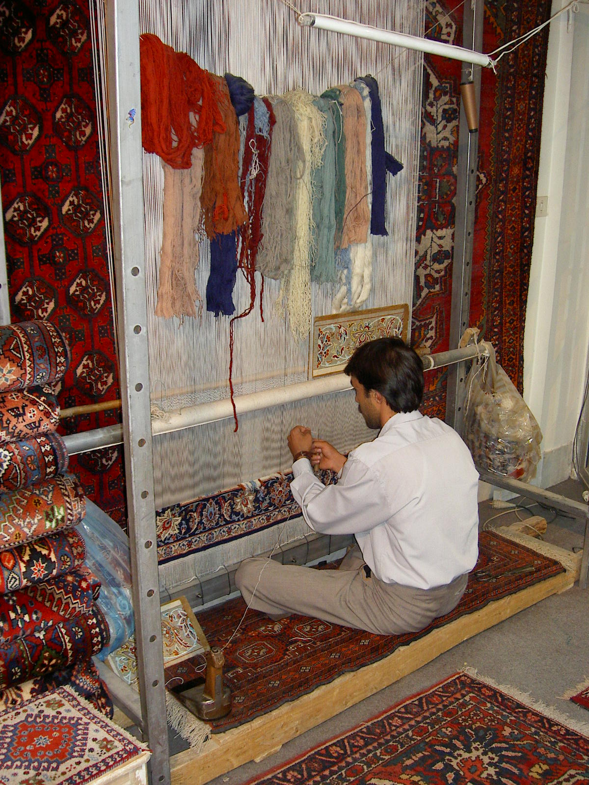 Esfahan - Making a carpet