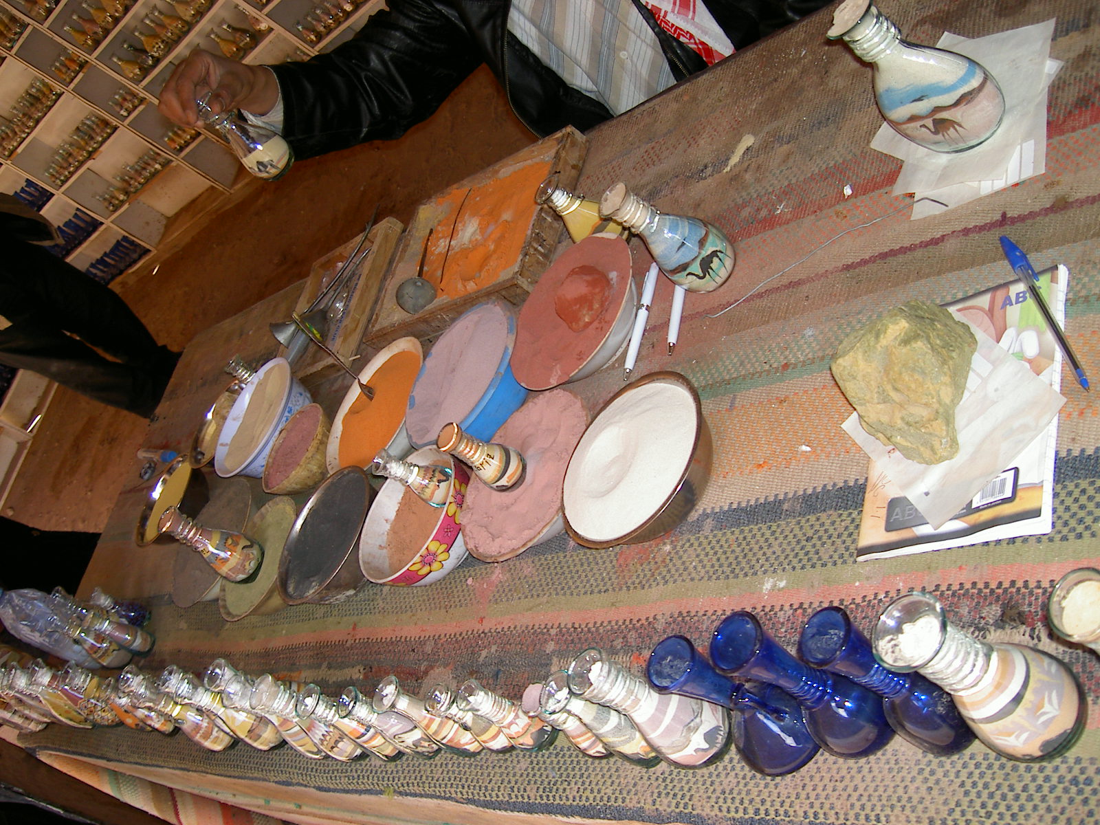 Petra - Making of sand vases