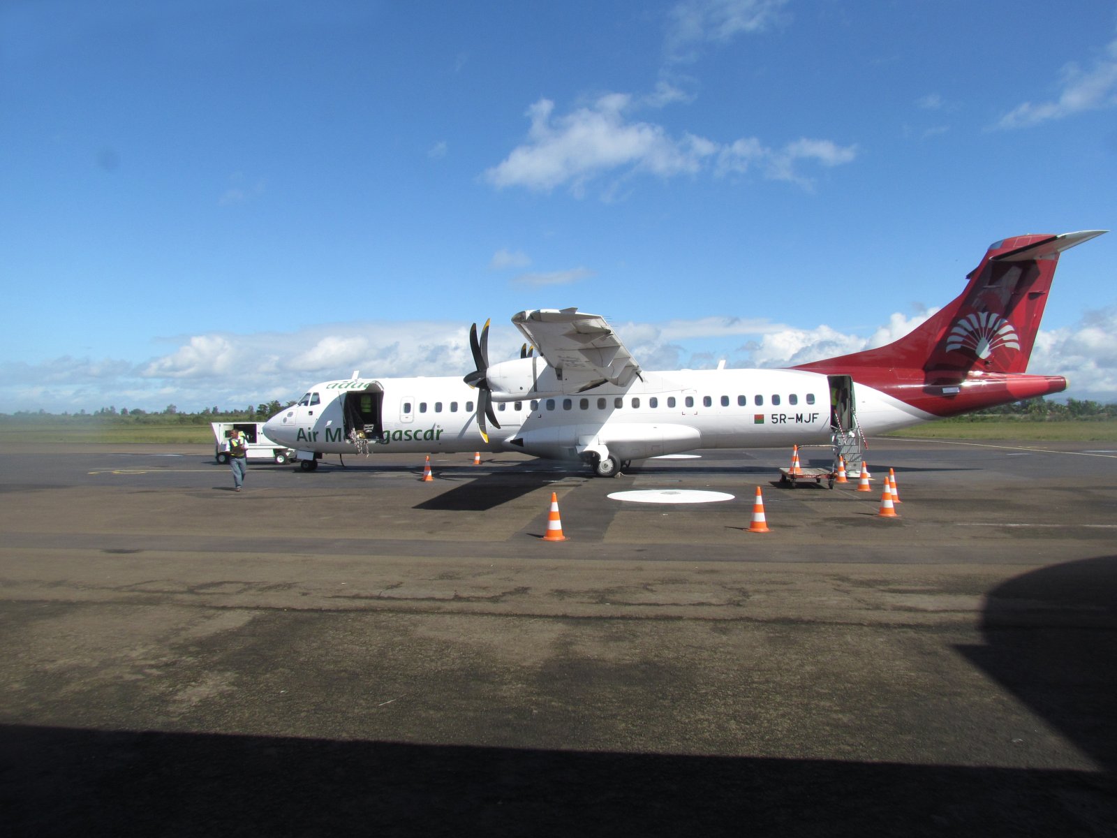 Tamatave airport - Airplane