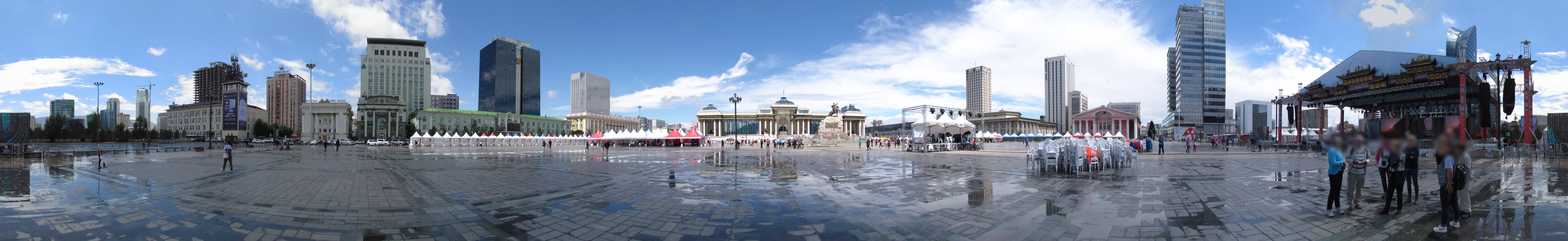 Ulaanbaatar - Sukhbaatar square - Panorama