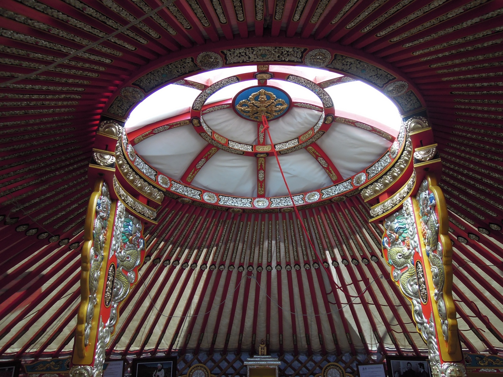 Ulaanbaatar - Sukhbaatar square - Exhibition ger - Ger ceiling