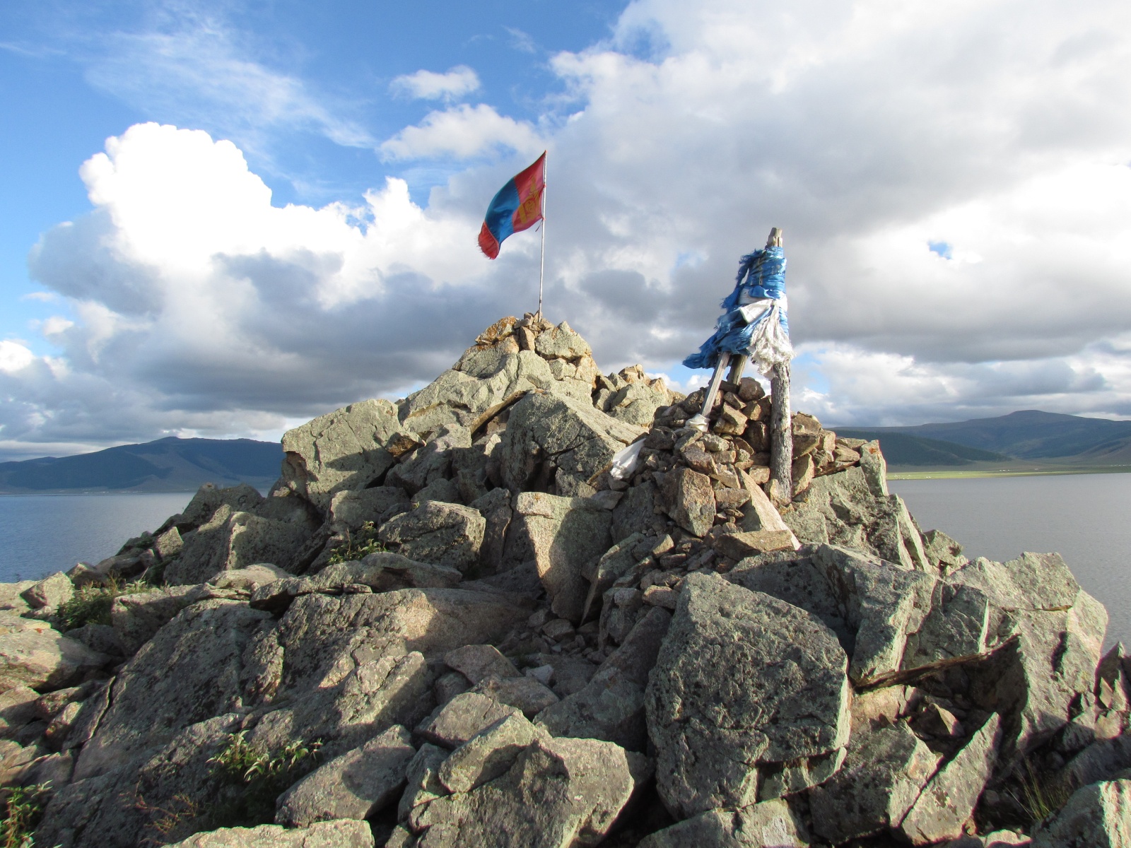 Terkhiin Tsagaan Lake - Maikhan Tolgoi ger camp