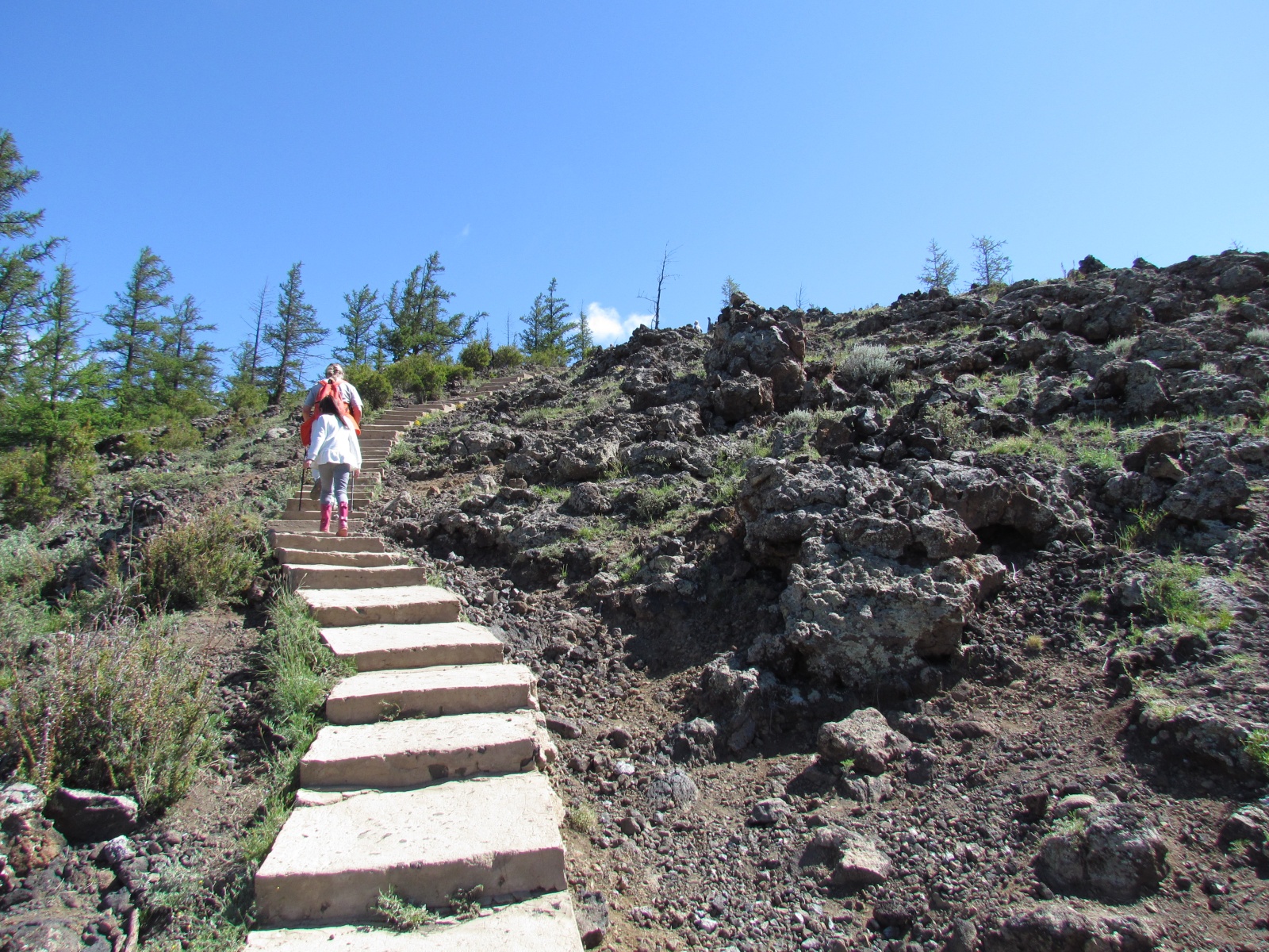 Near Khorgo - Khorgo volcano