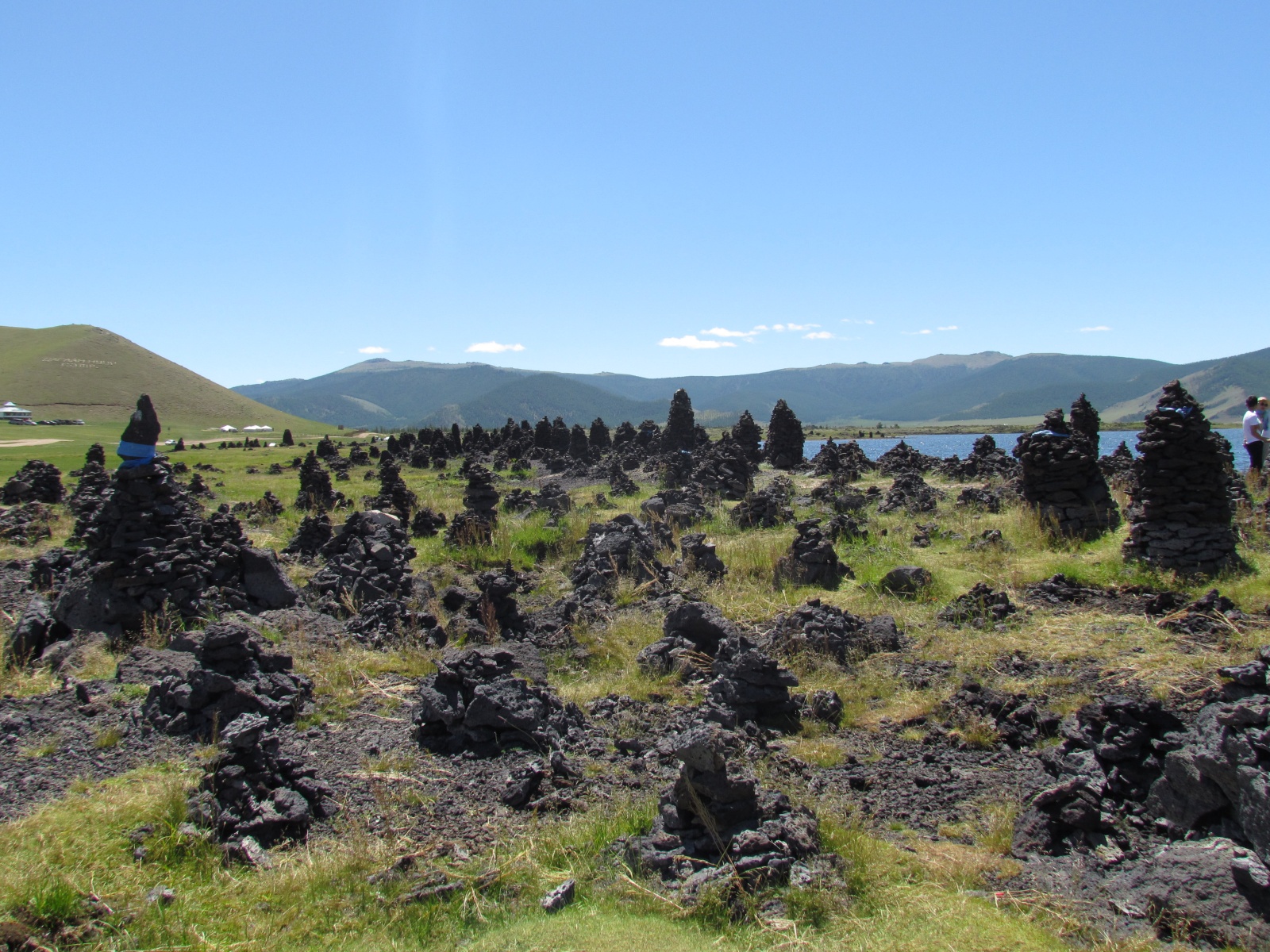 Terkhiin Tsagaan Lake - Stone sculptures