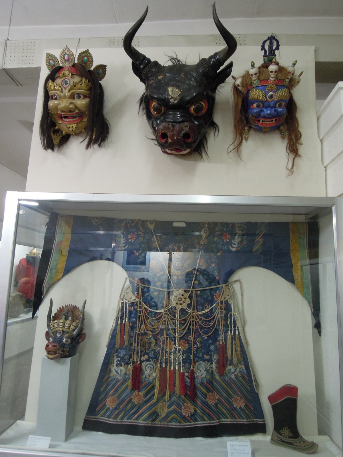 Murun - Museum - Shaman clothing and masks