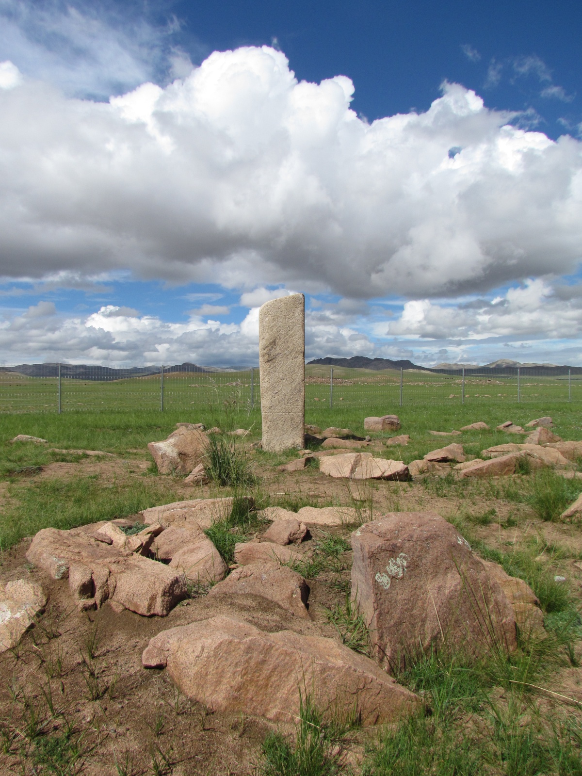 Near Murun - Uushiigin uver - Deer stones