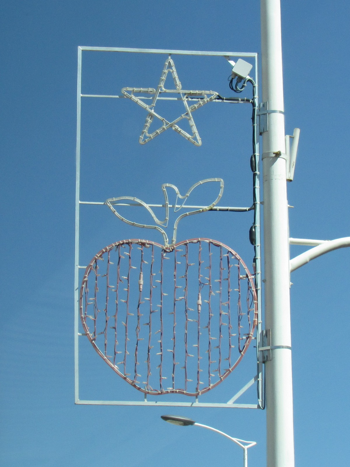 Midelt - Apple sign