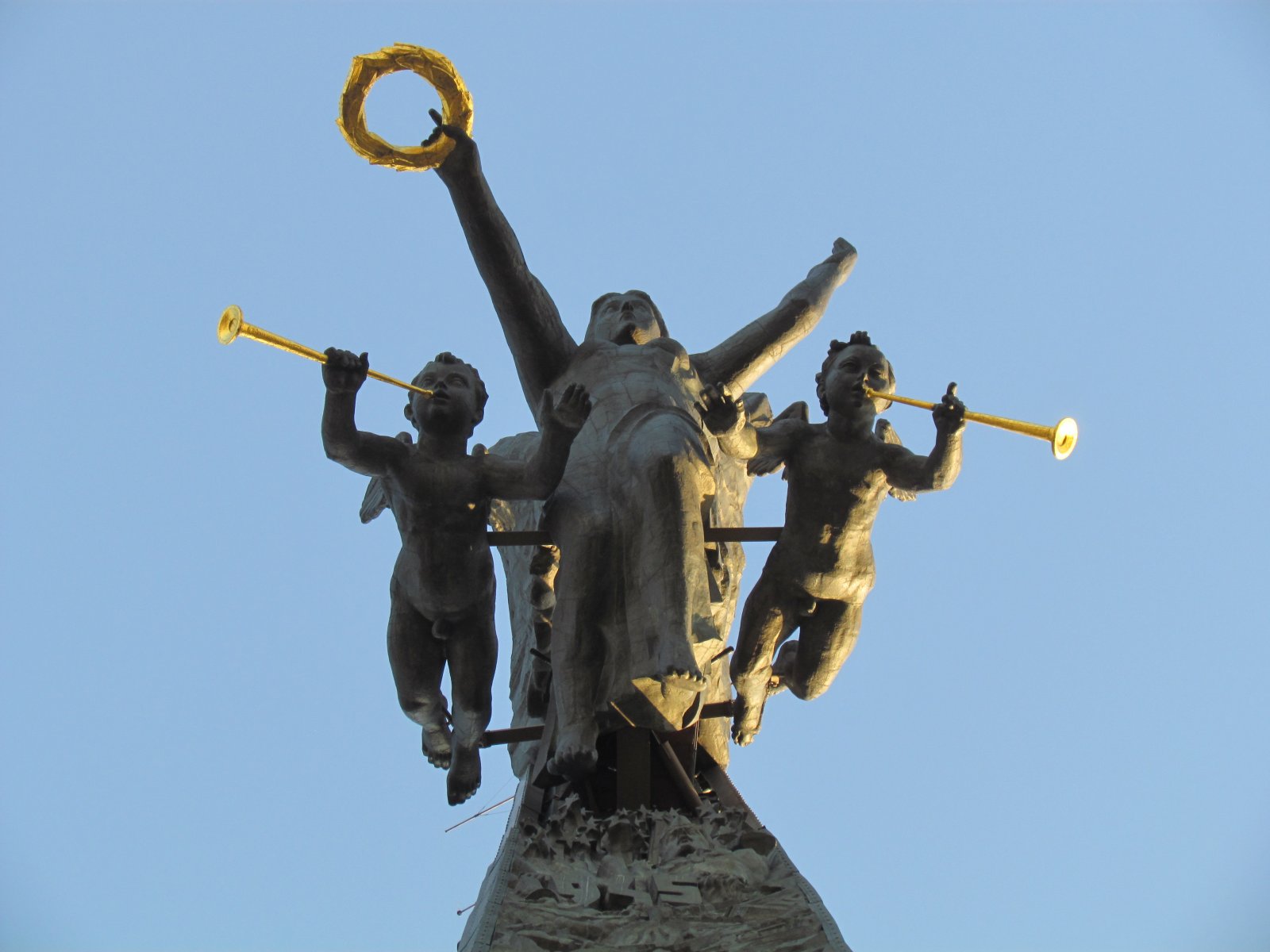 Poklonnaya Hill - Obelisk - Statue of Nike