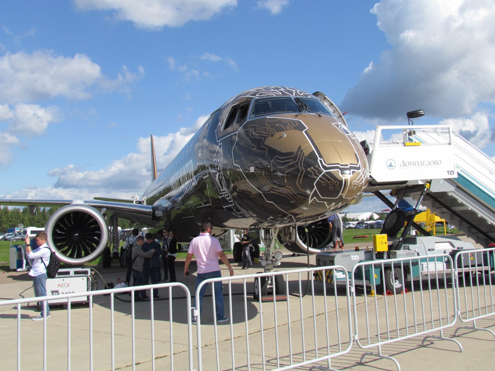 MAKS air show - Embraer E195-E2