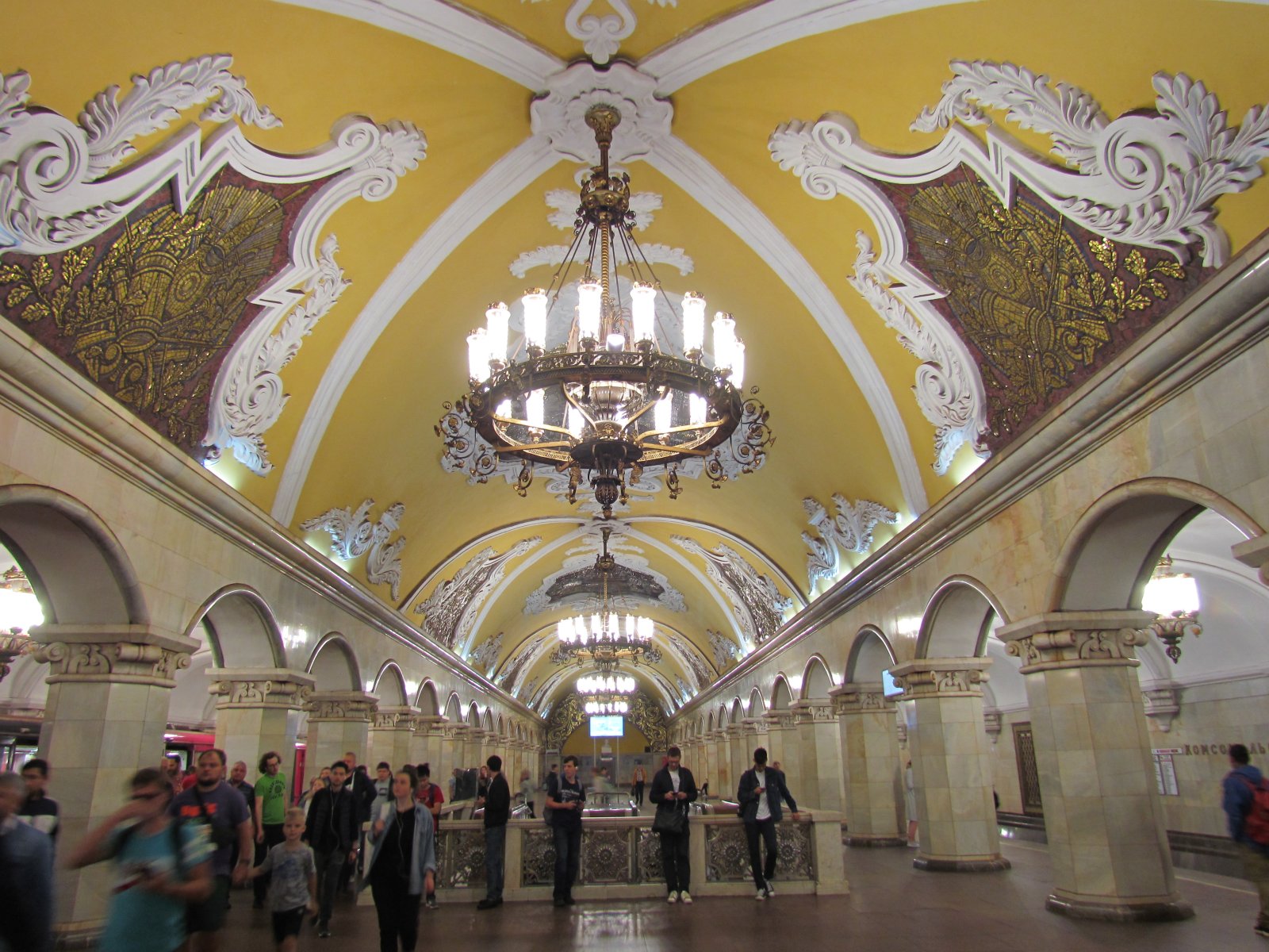 Moscow Metro - Komsomolskaya station
