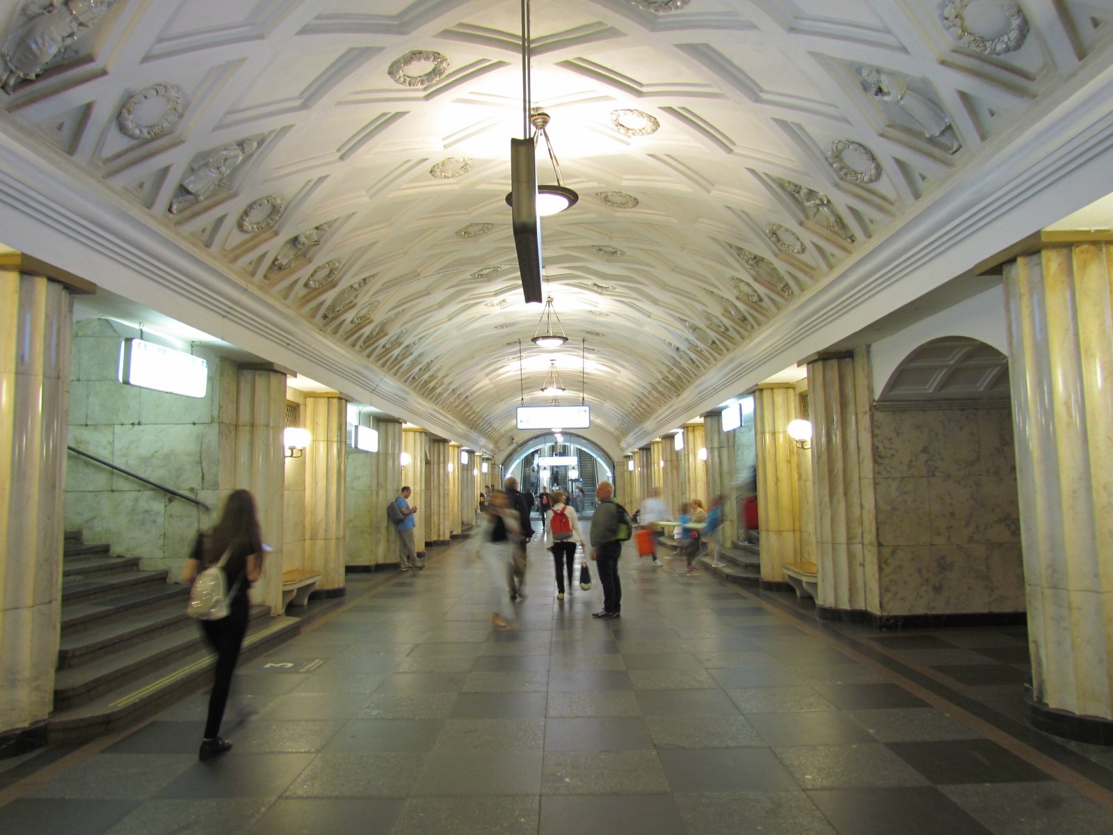 Moscow Metro - Teatralnaya station