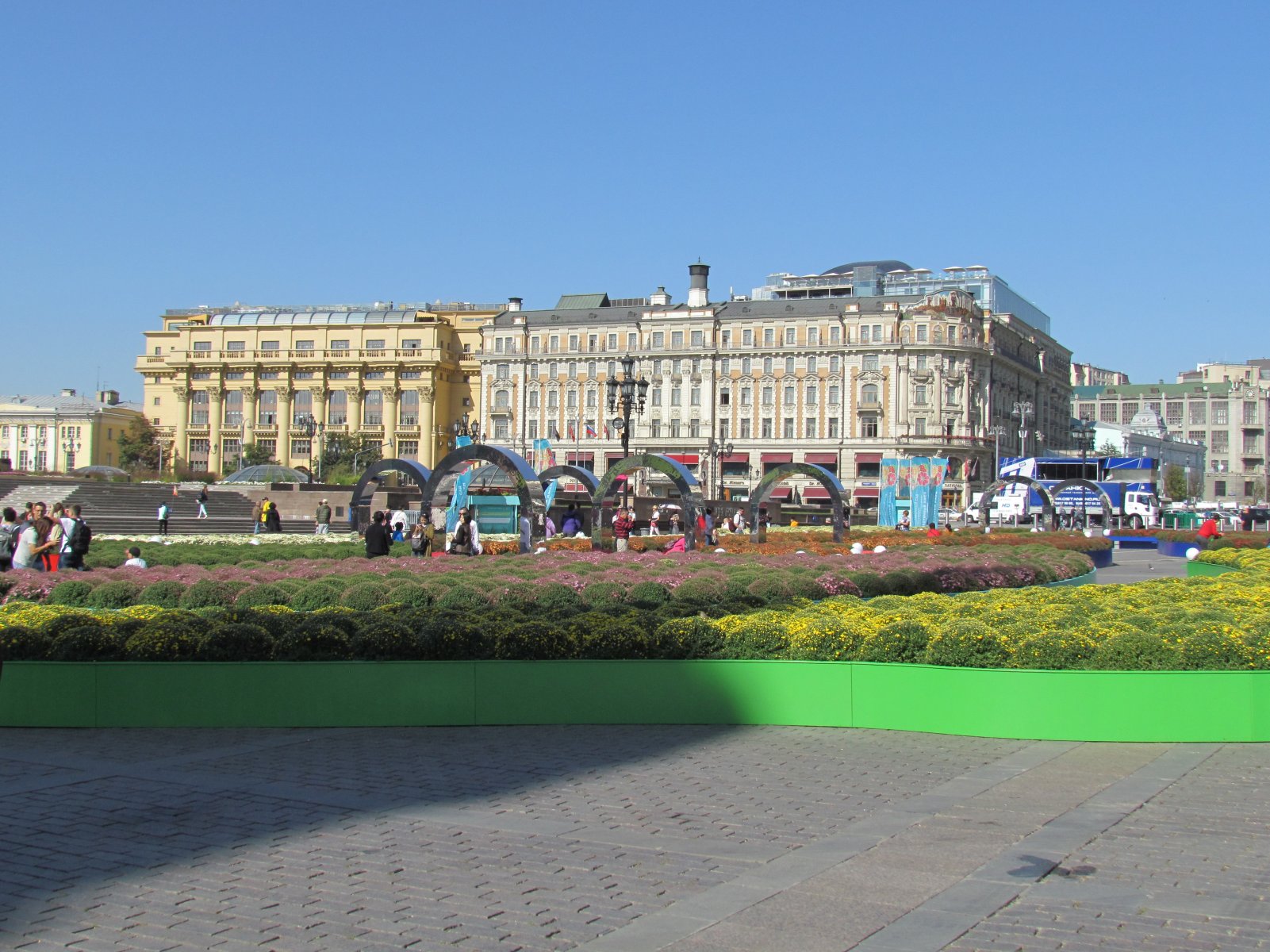 Red Square - Surroundings