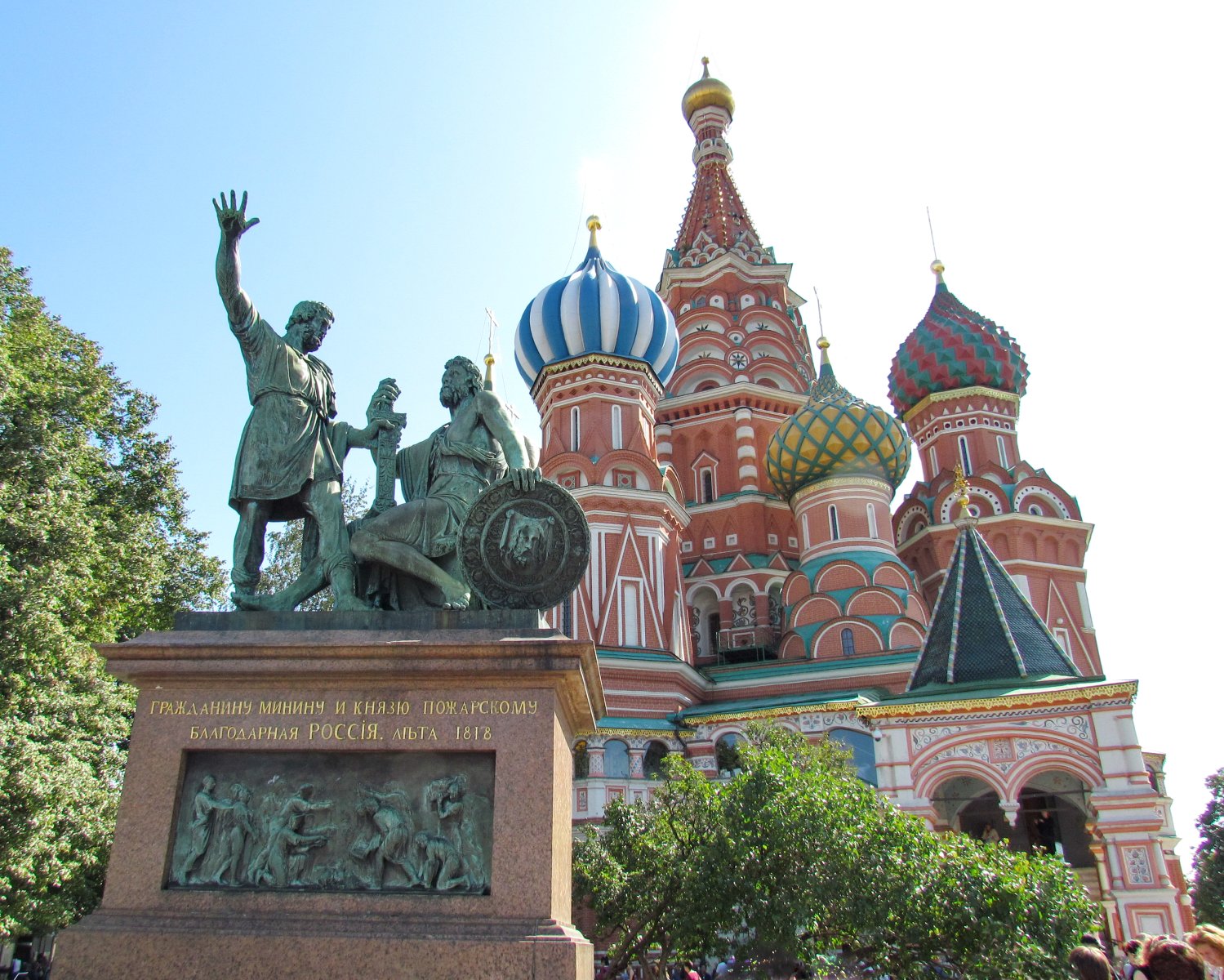 Monument to Minin and Pozharsky