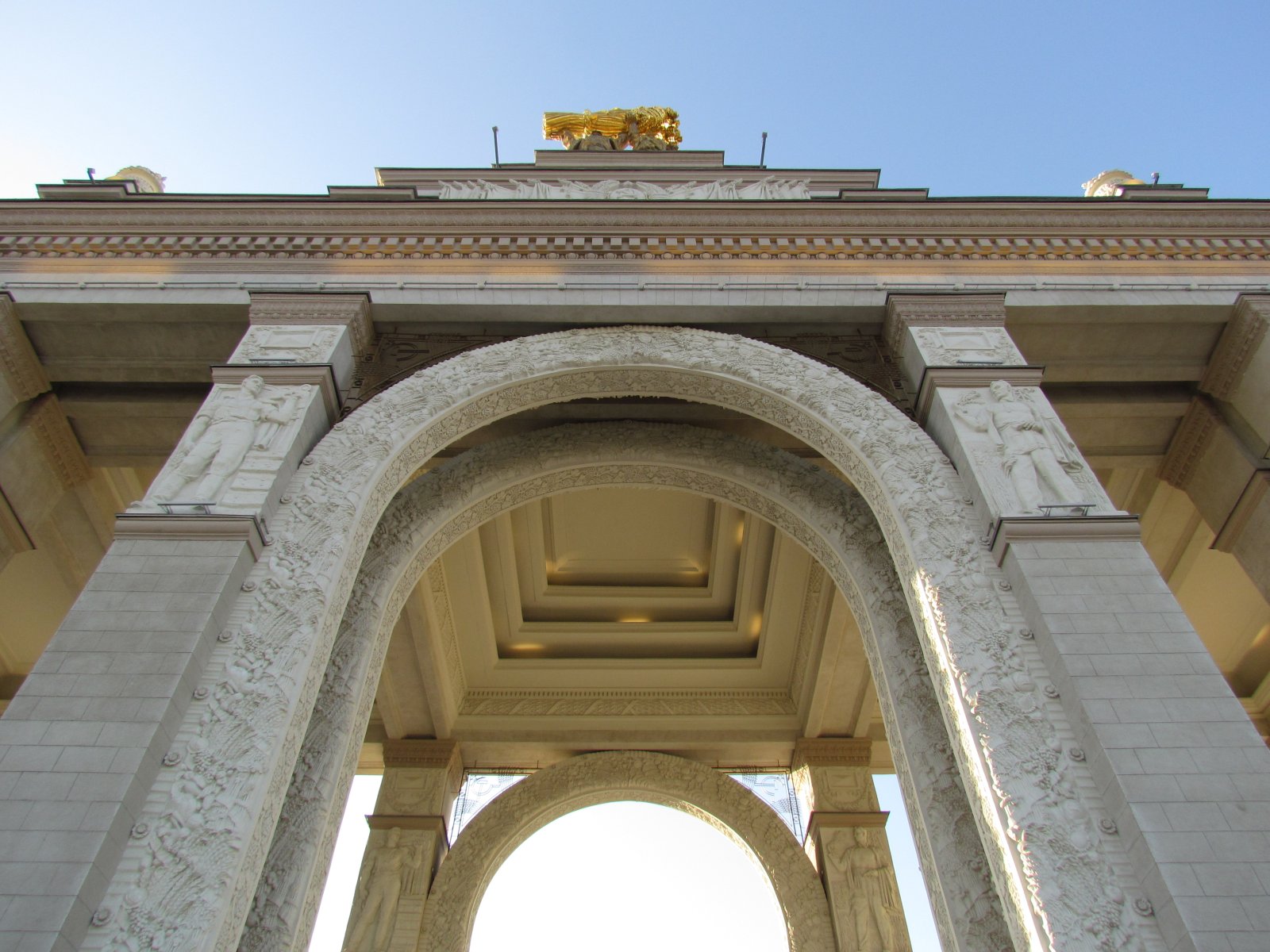 VDNKh - Triumphal arch