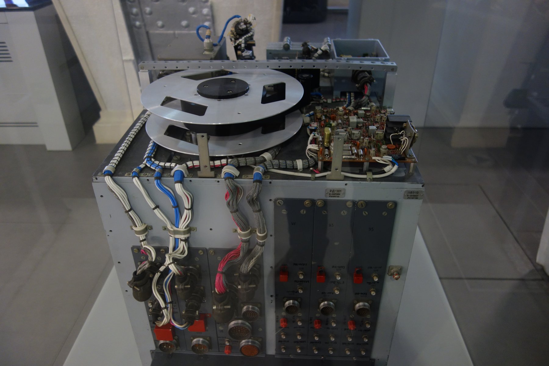 VDNKh - Pavillion 'Cosmos' - Special purpose tape recorder