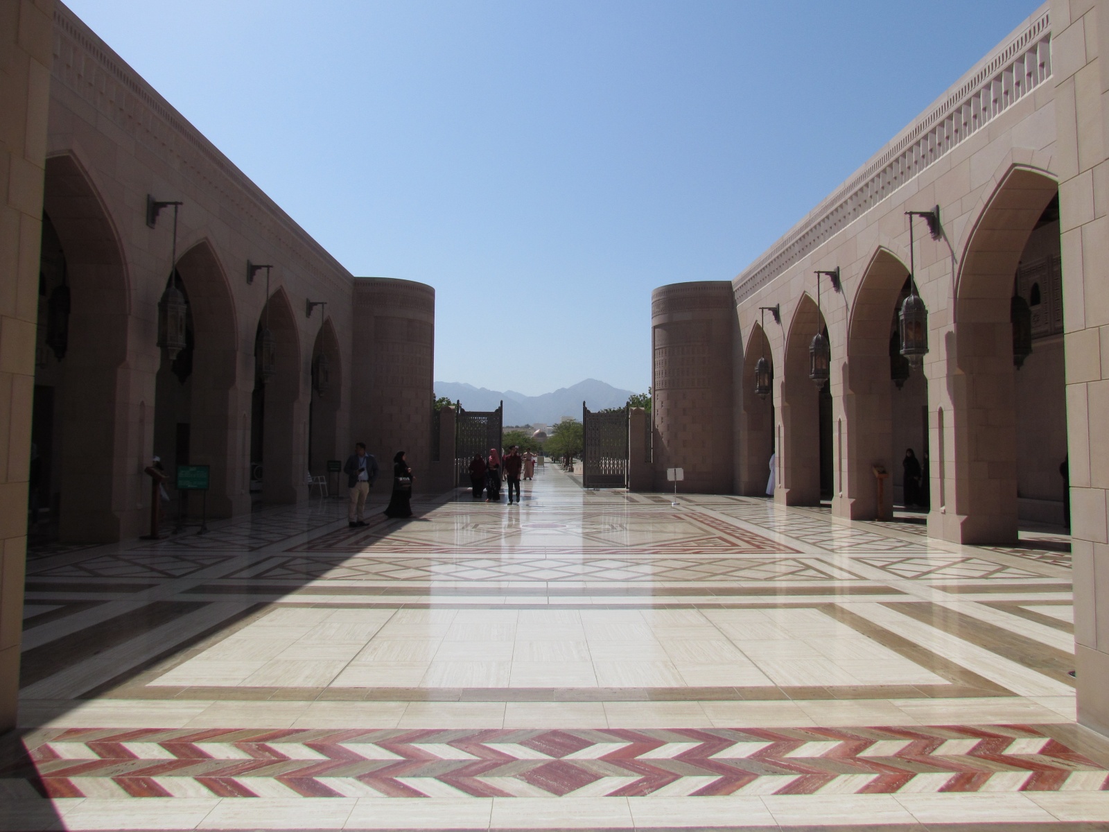 Muscat - Sultan Qaboos Grand Mosque