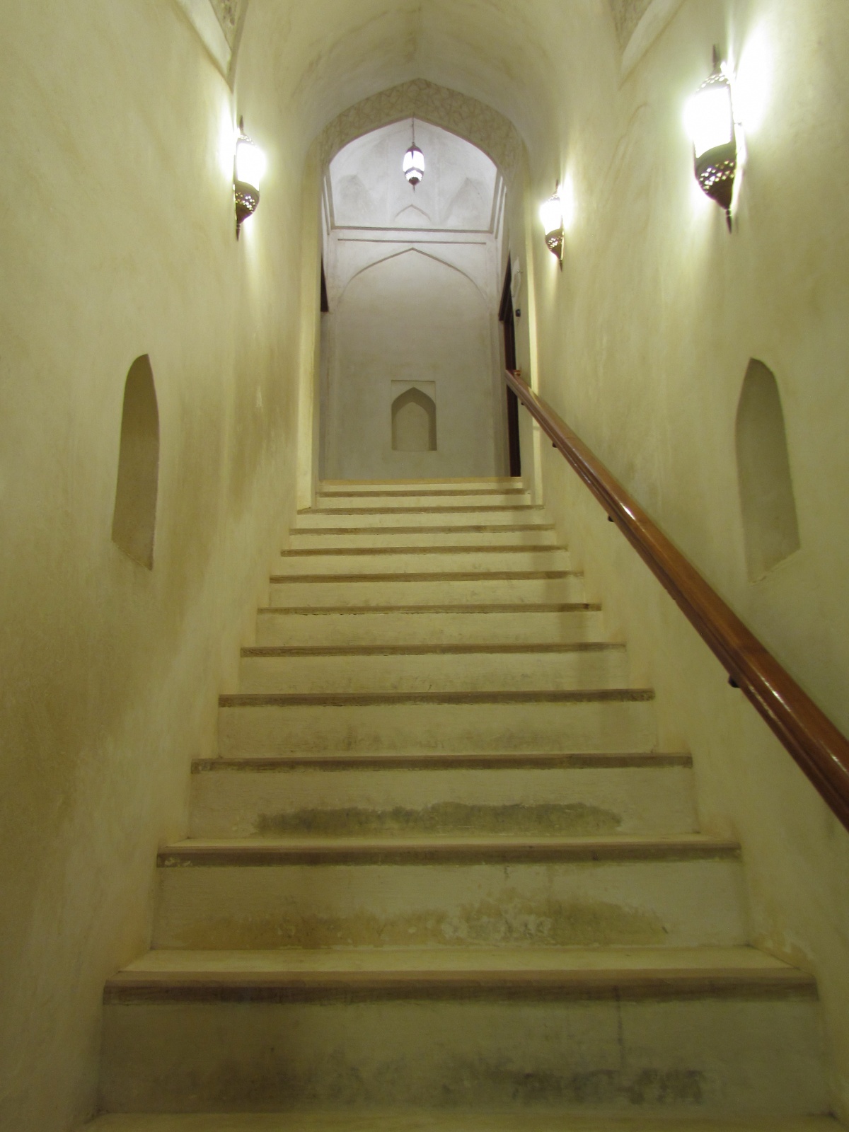 Jabreen castle - Stairs