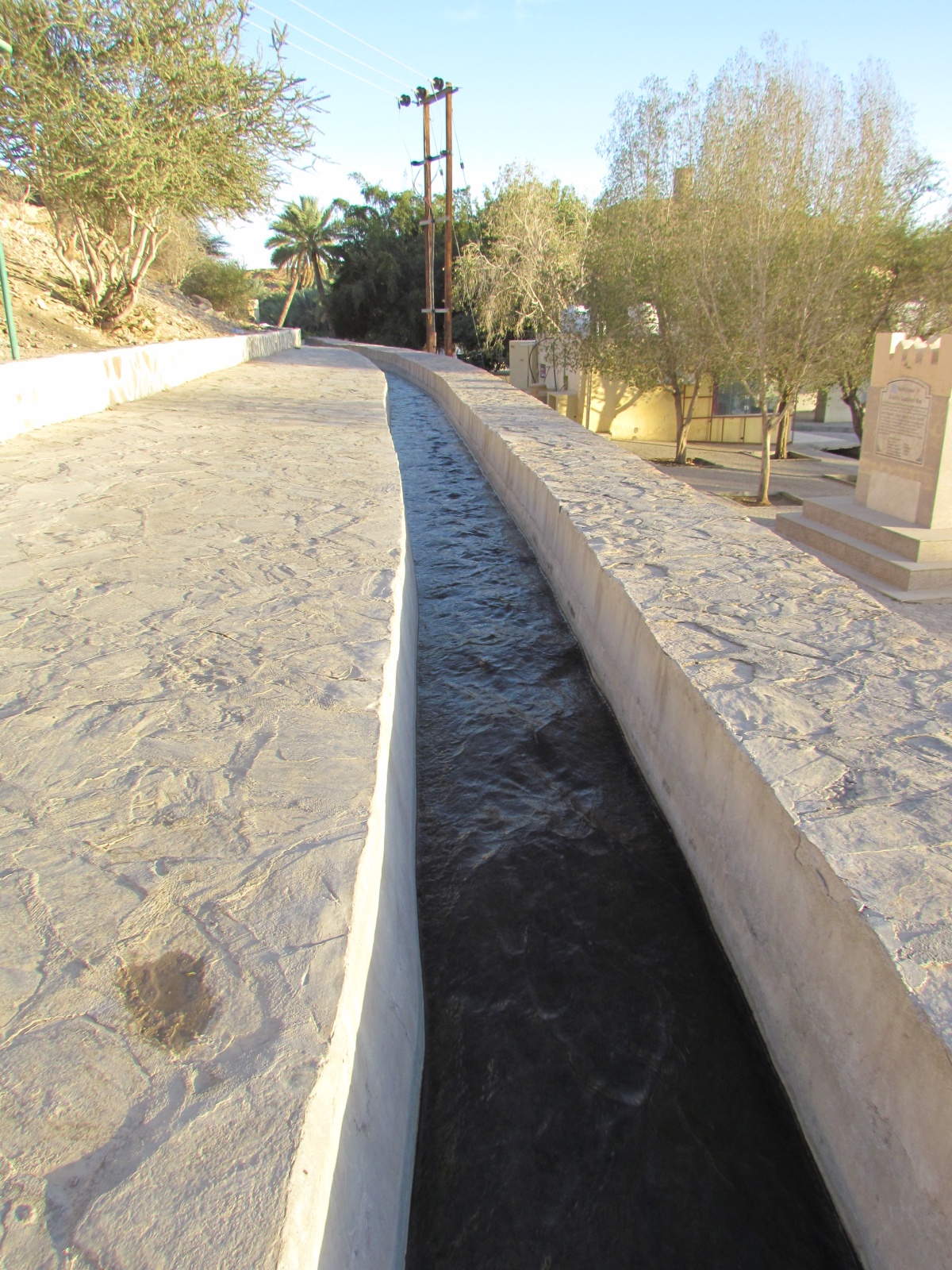 Birkat al Mouz - Falaj (irrigation system)