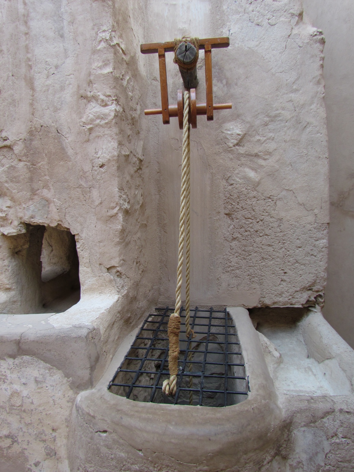 Nizwa - Fort - Well
