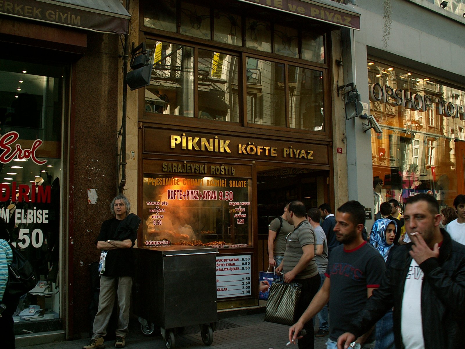 Istanbul - Istanbul - Istiklal Avenue