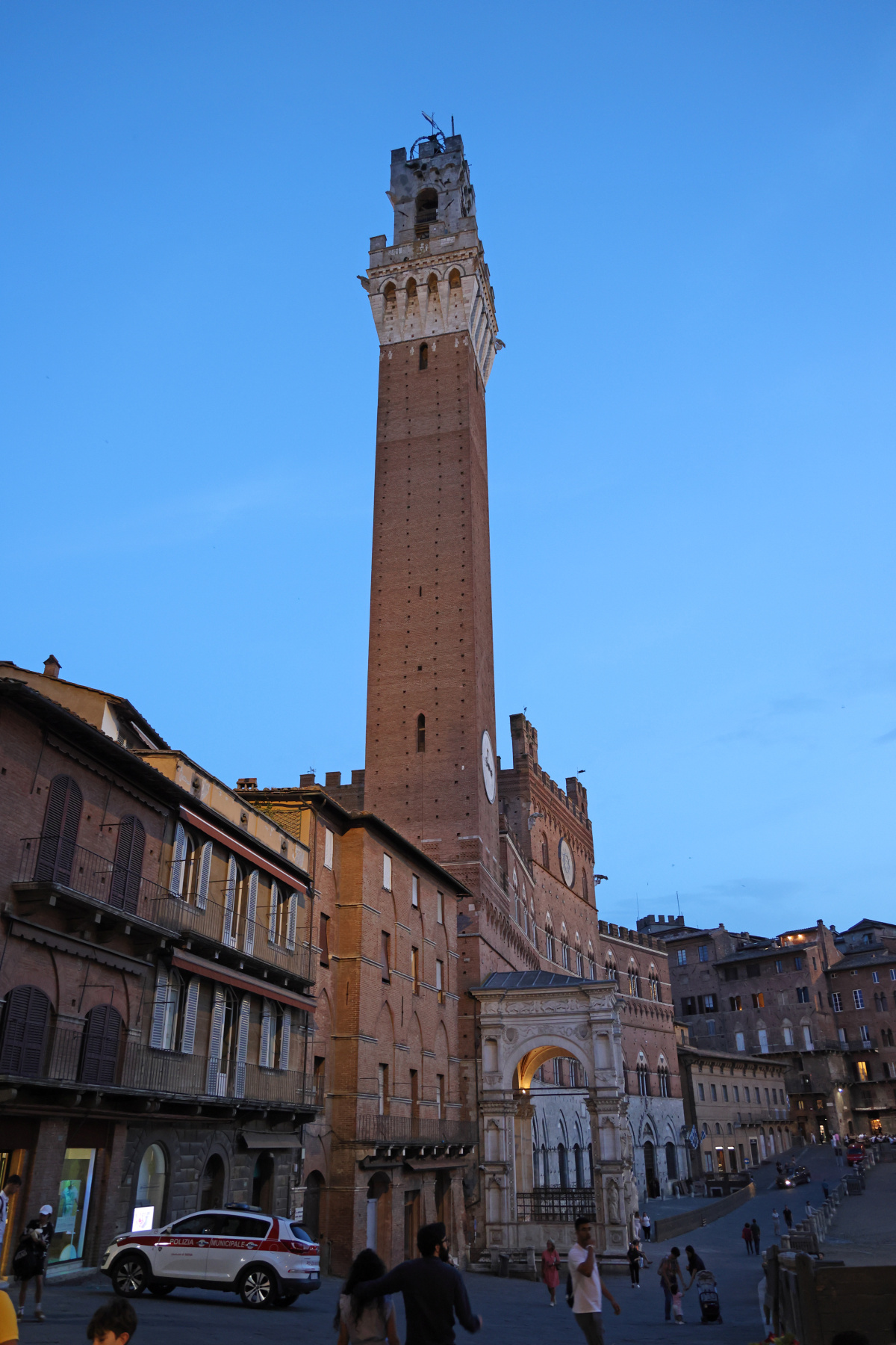 Siena - Piazza del Campo - Palazzo Pubblico - Torre del Mangia