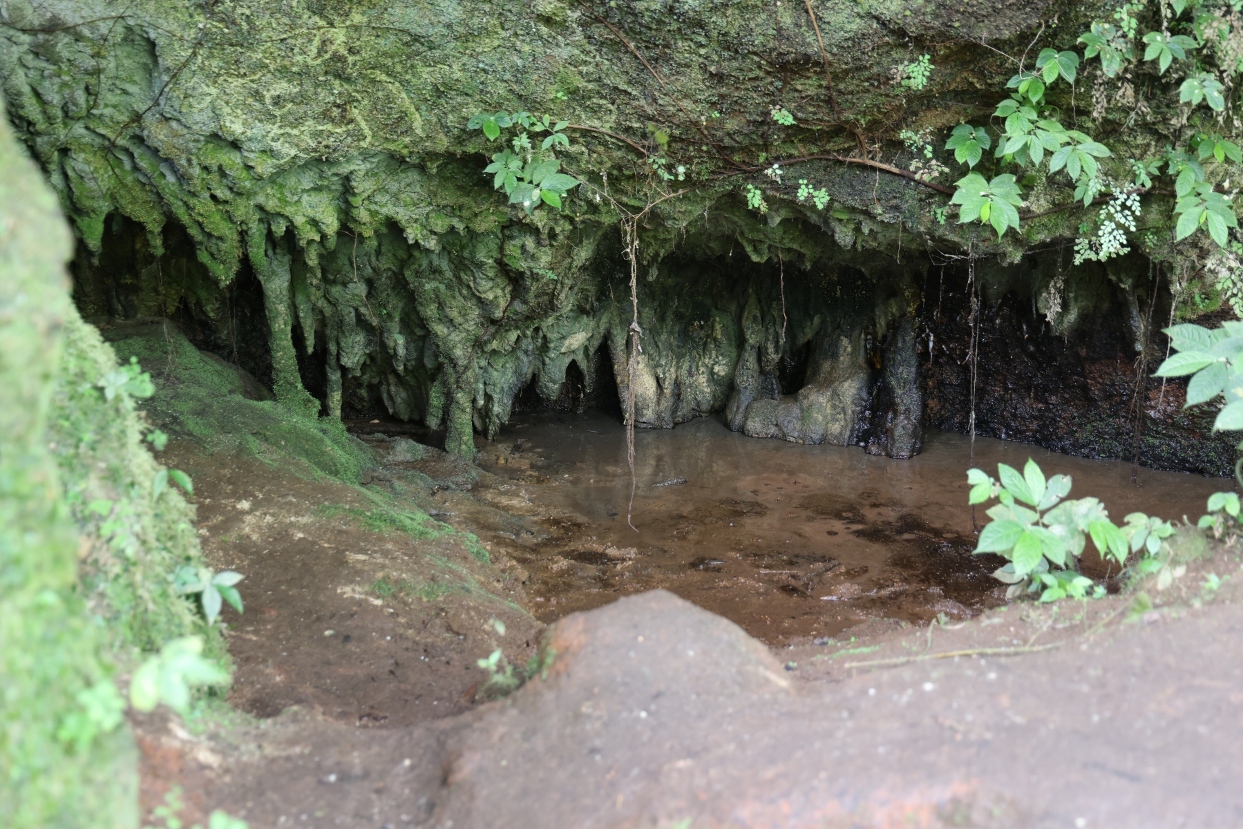 Uganda - Amabere caves