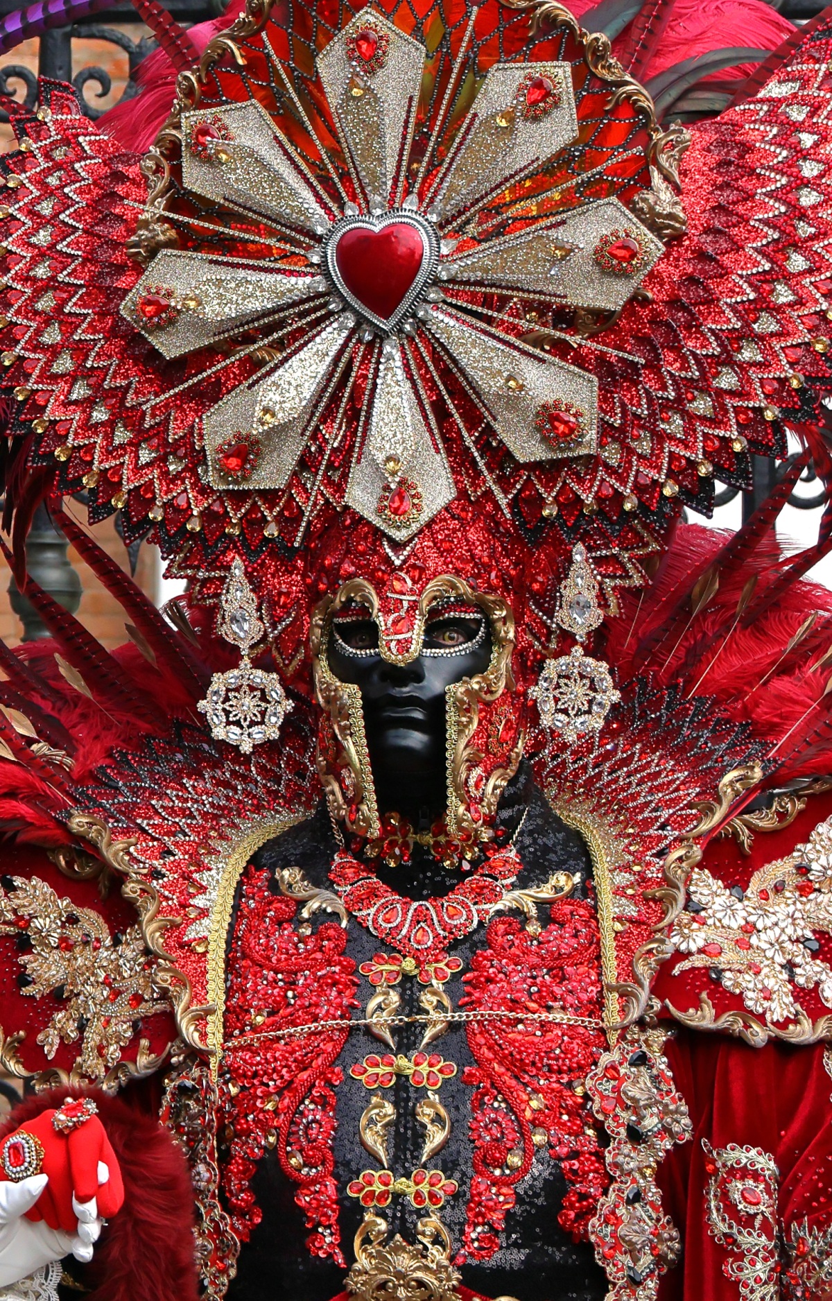 Arsenale - Red black mask