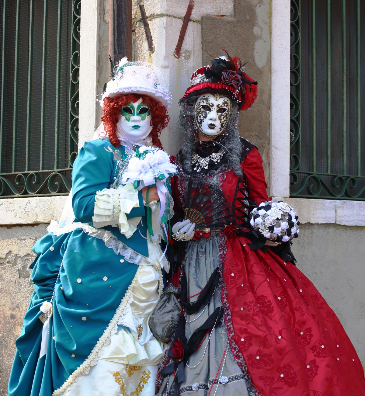 Arsenale - Blue and red masks