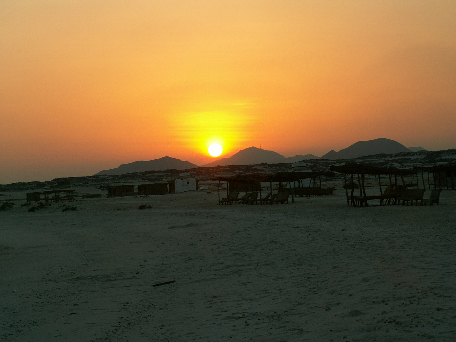 Bi'r 'Ali - Camp