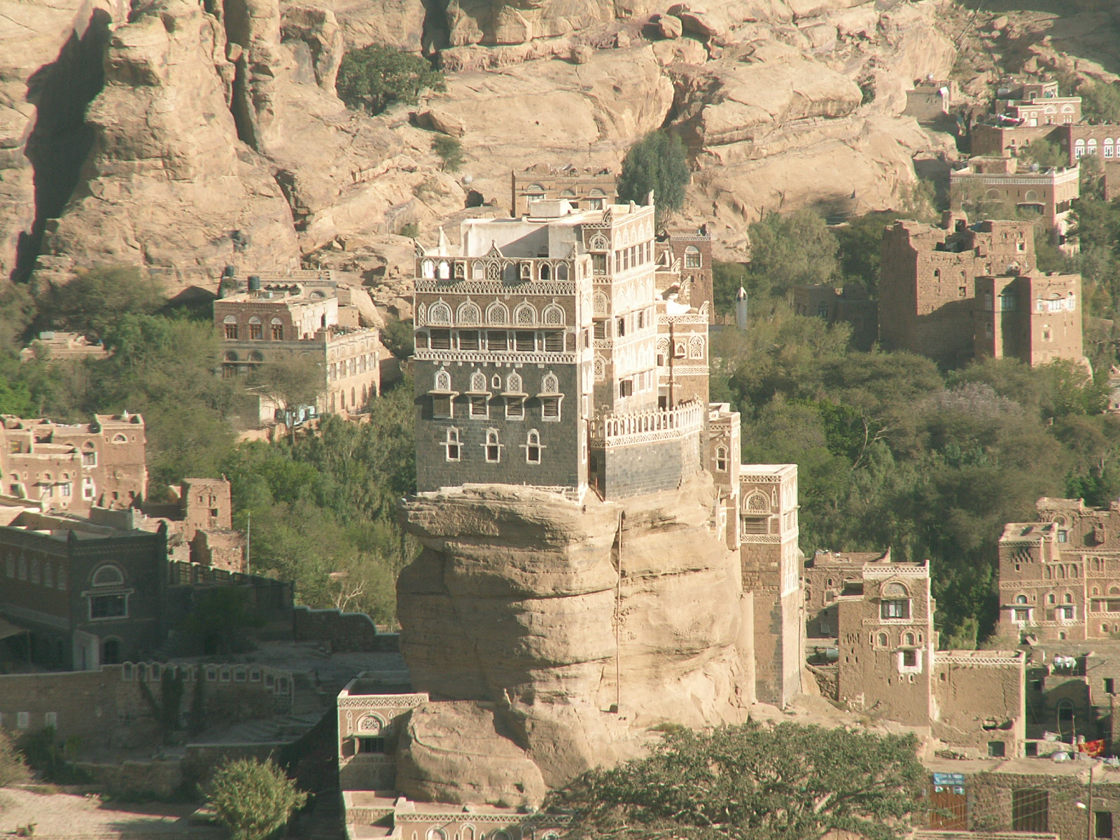 Wadi Dhar - Dar al Hajjar