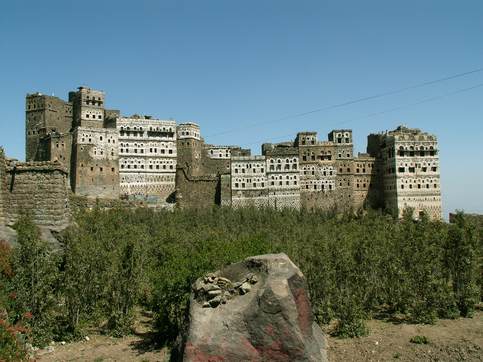 Near Manakhah