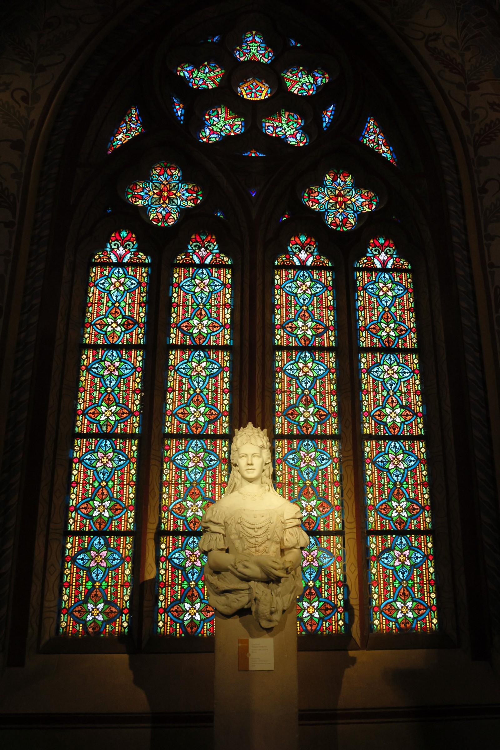 Matthias Church - Stained glass window with statue of empress Elisabeth
